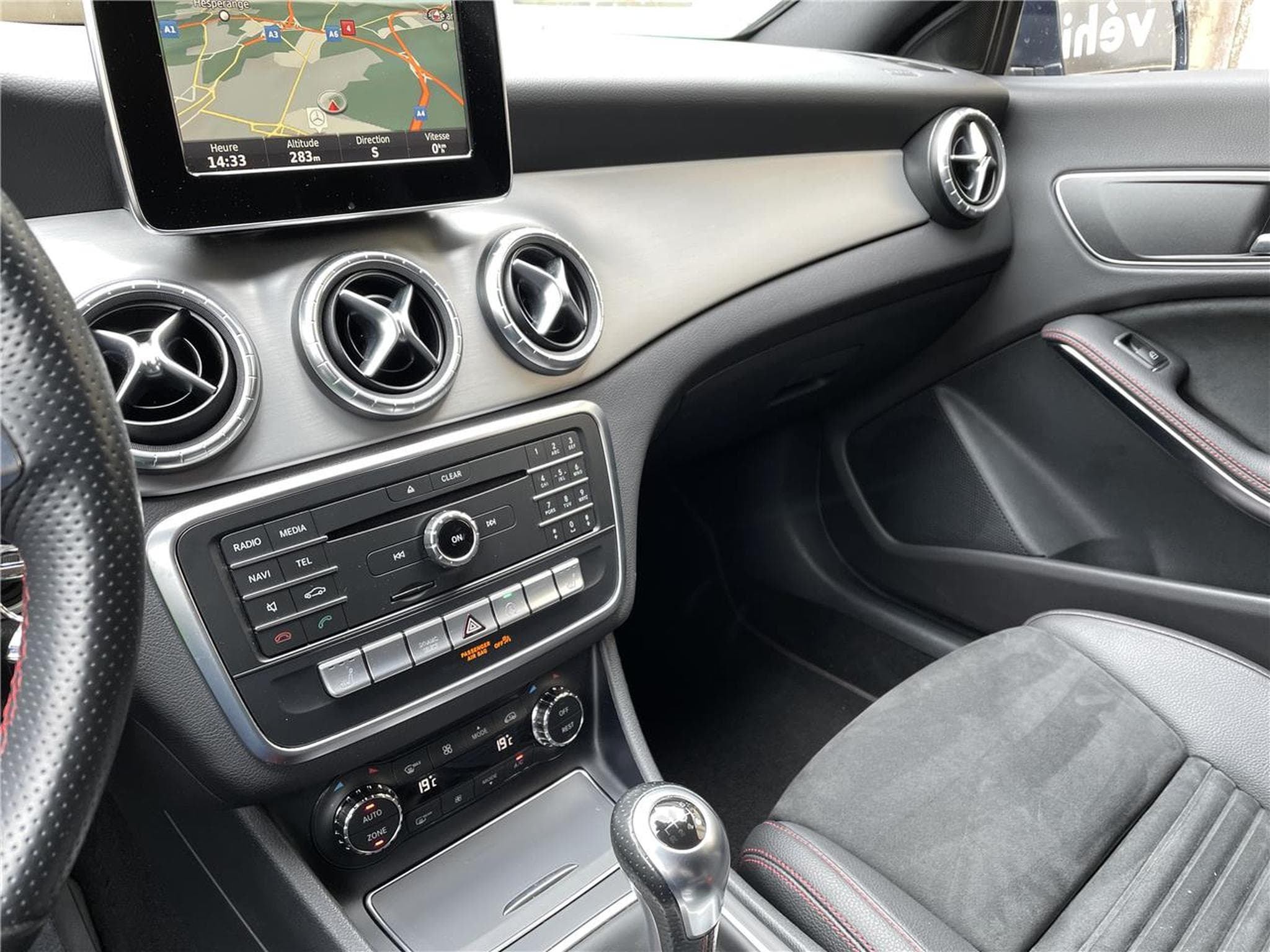 Mercedes CLA 180 122 CV SHOOTING BRAKE AMG GPS CLA (2016) - Photo 6
