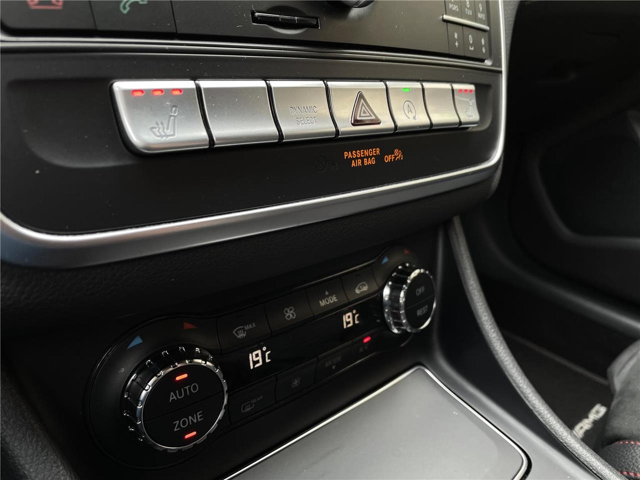 Mercedes CLA 180 122 CV SHOOTING BRAKE AMG GPS CLA (2016) - Photo 7
