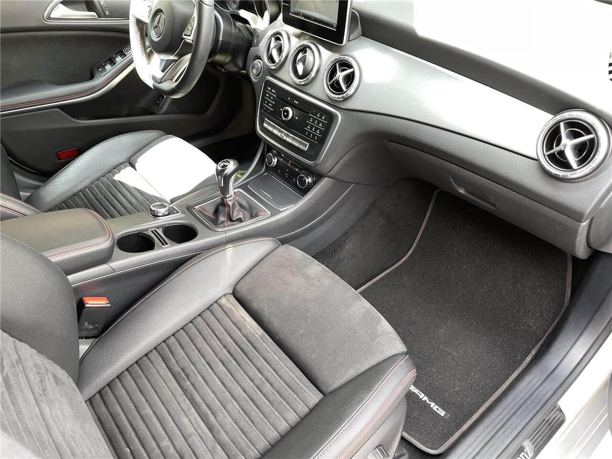Mercedes CLA 180 110 CV AMG GPS CLA (2018) - Photo 10