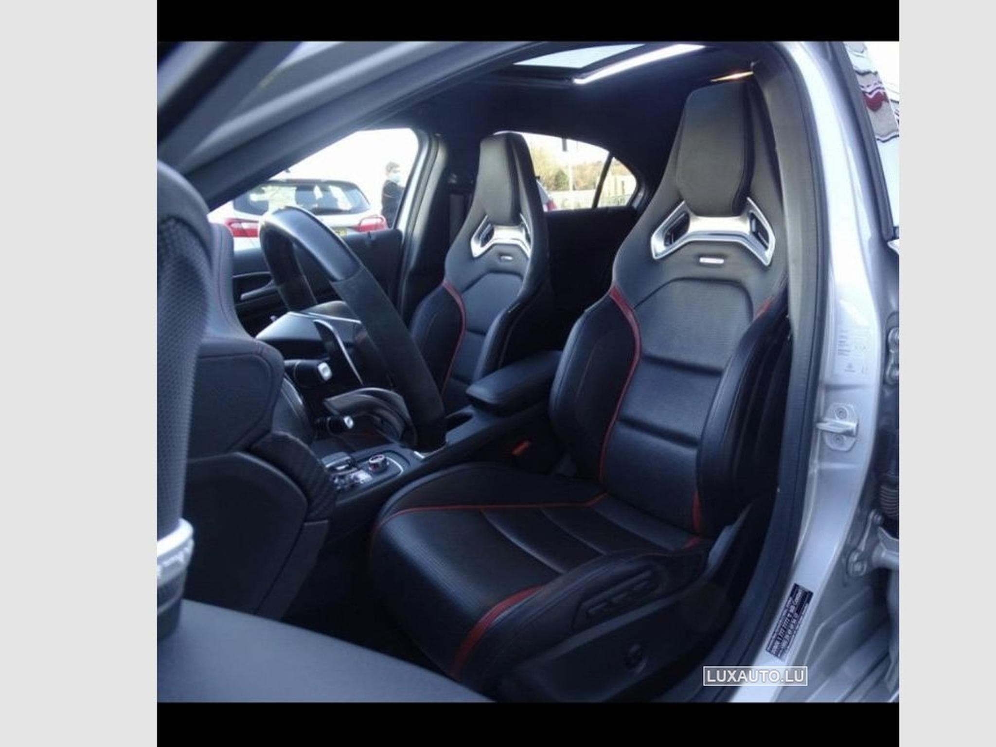 Mercedes A 45 AMG 45 AMG Performance Pack 4Matic 7G-DCT (2016) - Photo 3