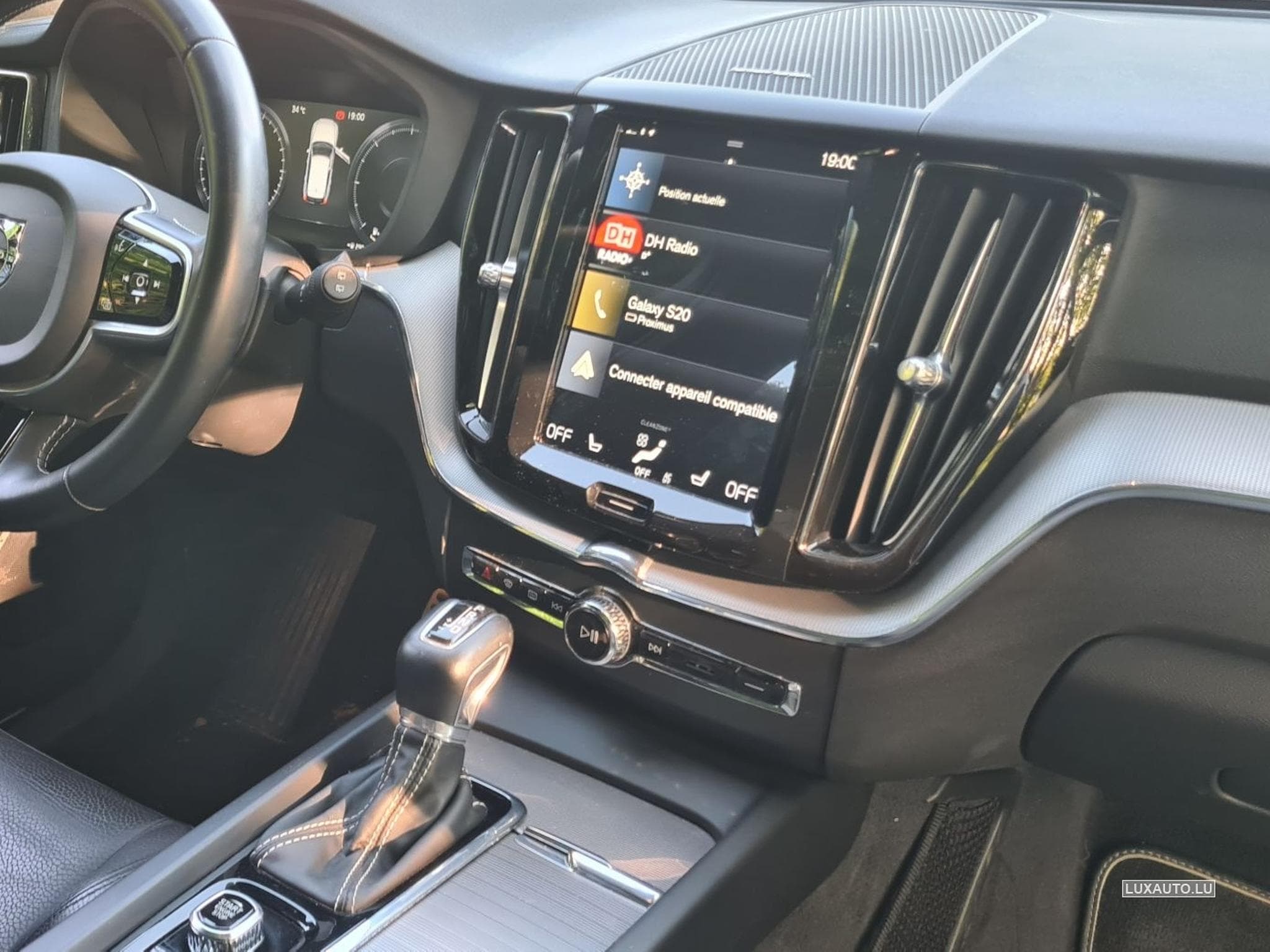 Volvo XC60 2.0 D4 190 R-Design Geartronic (2019) - Photo 4