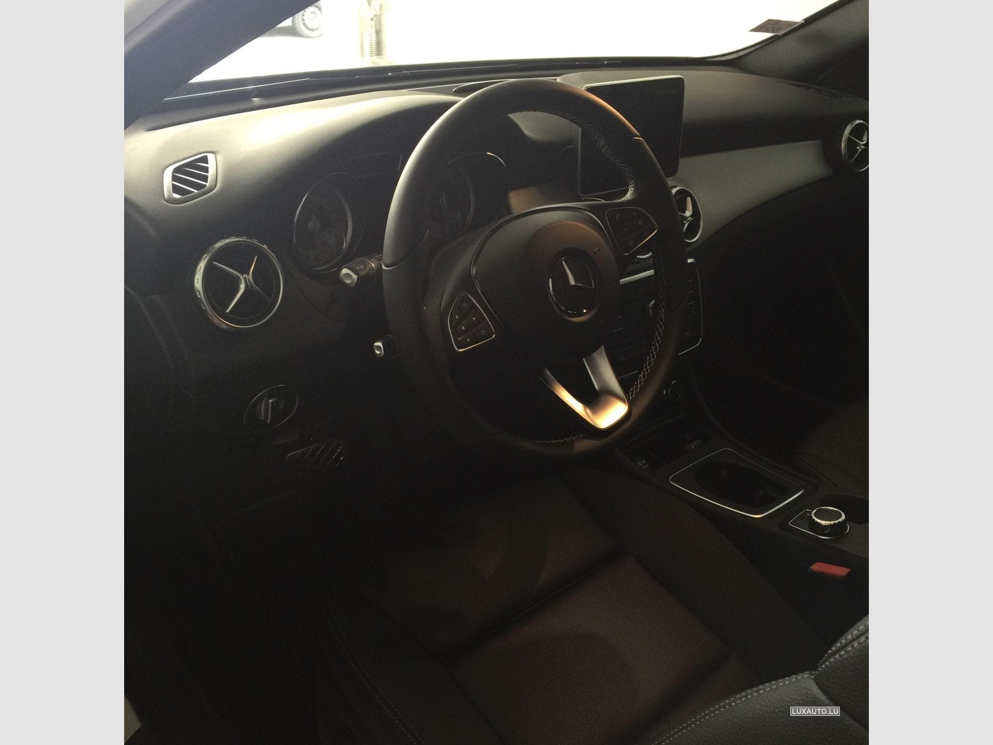 Mercedes GLA 200 200 7G-DCT (2016) - Photo 2