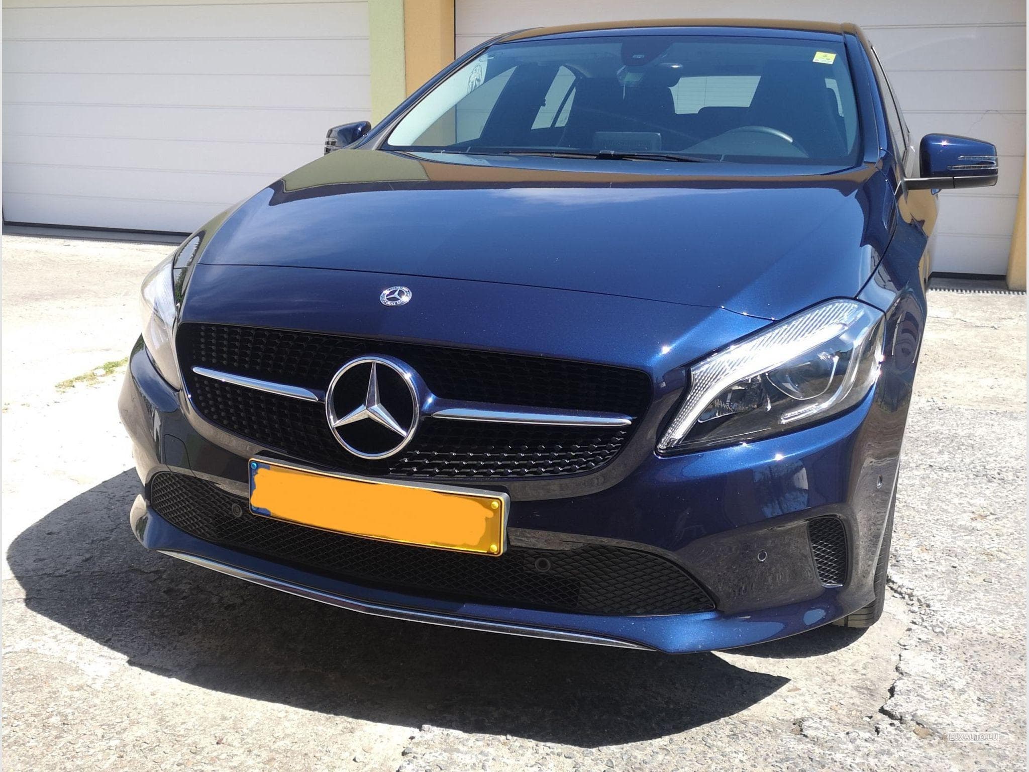 Mercedes A 180 180 (2018) - Photo 2