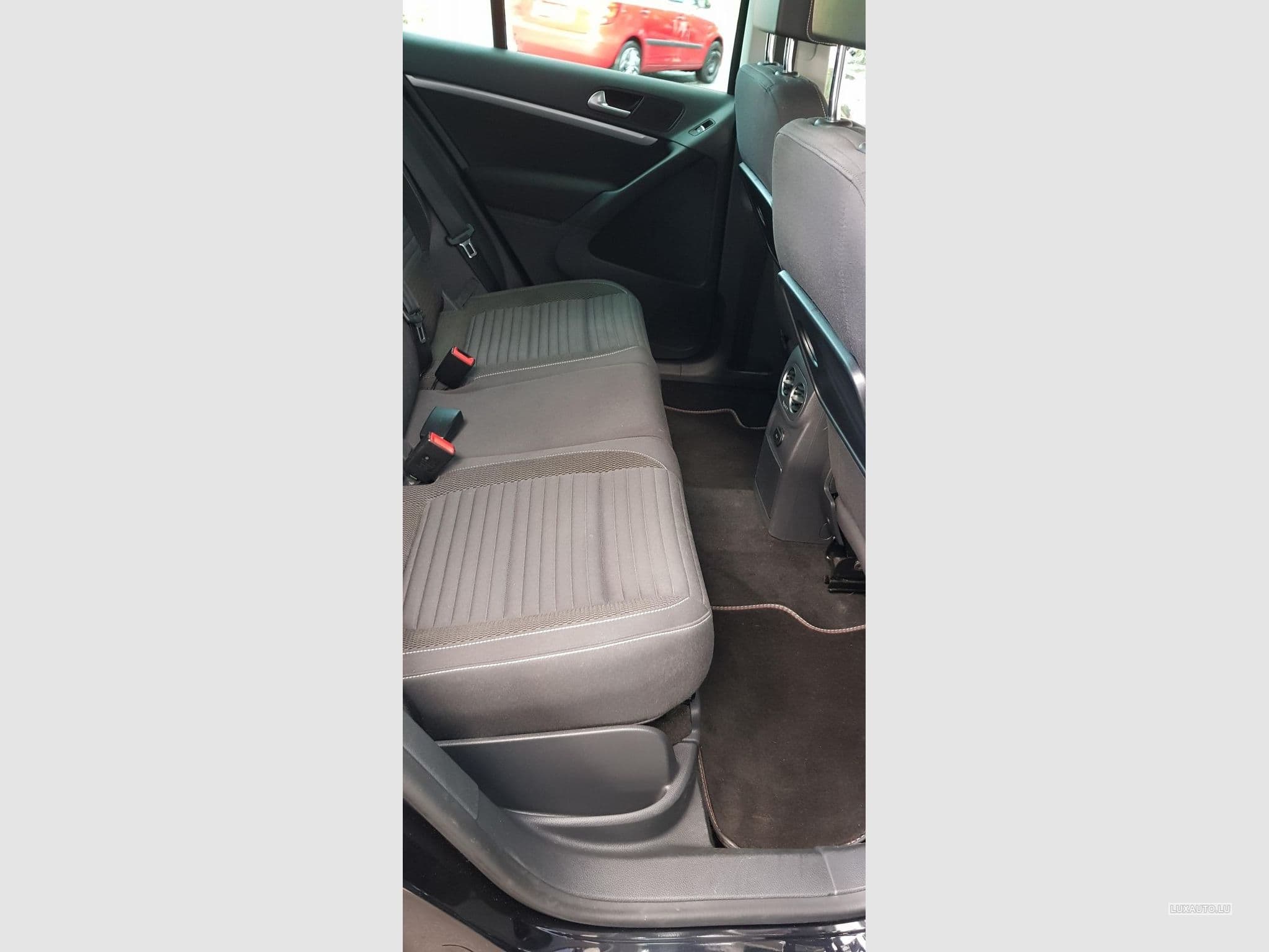 VW Tiguan 2.0 Tdi 177 R-Line 4Motion DSG (2015) - Photo 13
