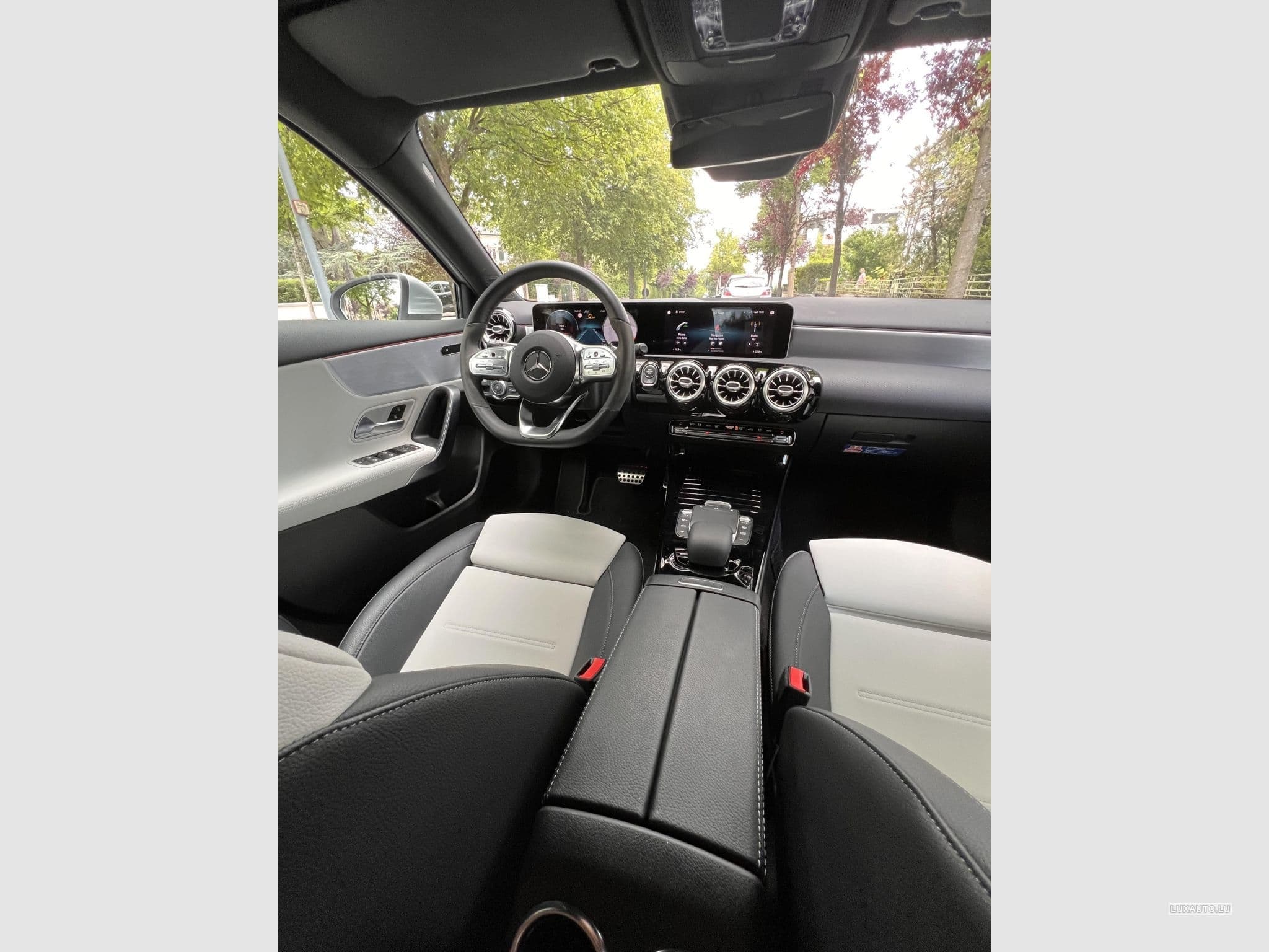 Mercedes A 250 250 AMG Line 7G-DCT (2020) - Photo 2