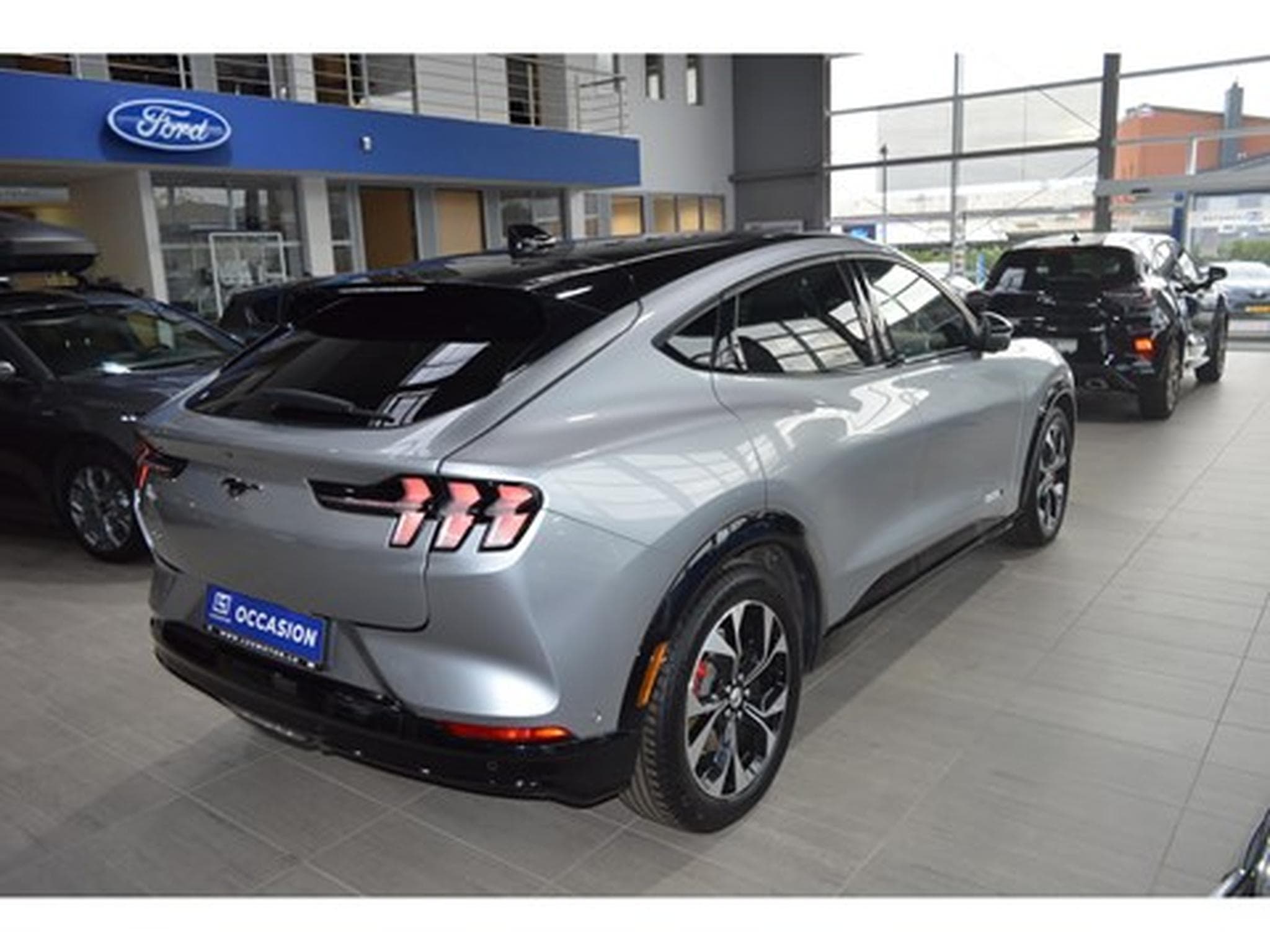 Ford Mustang Mach-E AWD 99kWh Extended Range 351CV/258kW - A1 (2021) - Photo 8