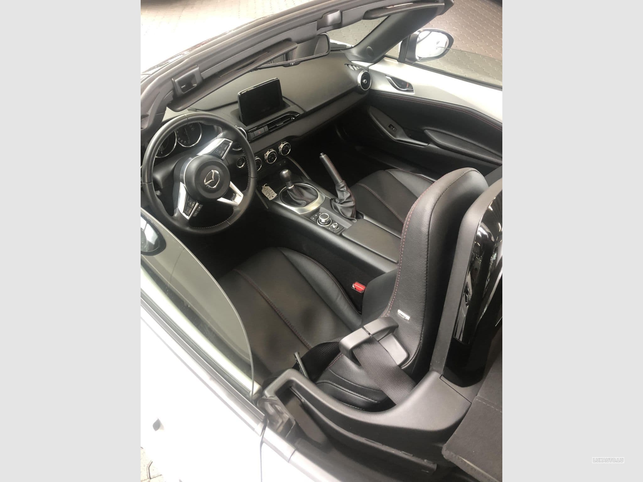 Mazda MX-5 2.0 Skyactiv-G Sports-Line (2019) - Photo 3