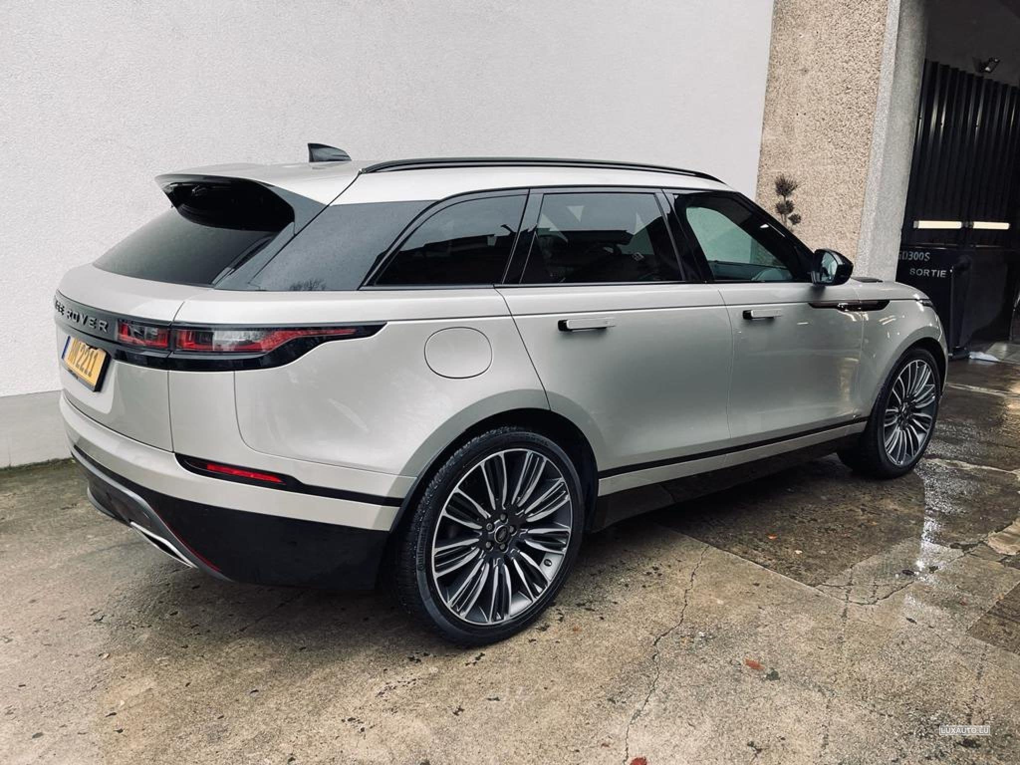 Land-Rover Range Rover Velar S R-DYNAMIC 3L (2018) - Photo 2