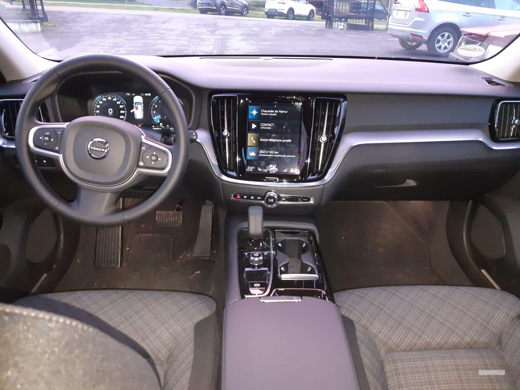 Volvo V60 T6 hybride inscription expression (2022) - Photo 3