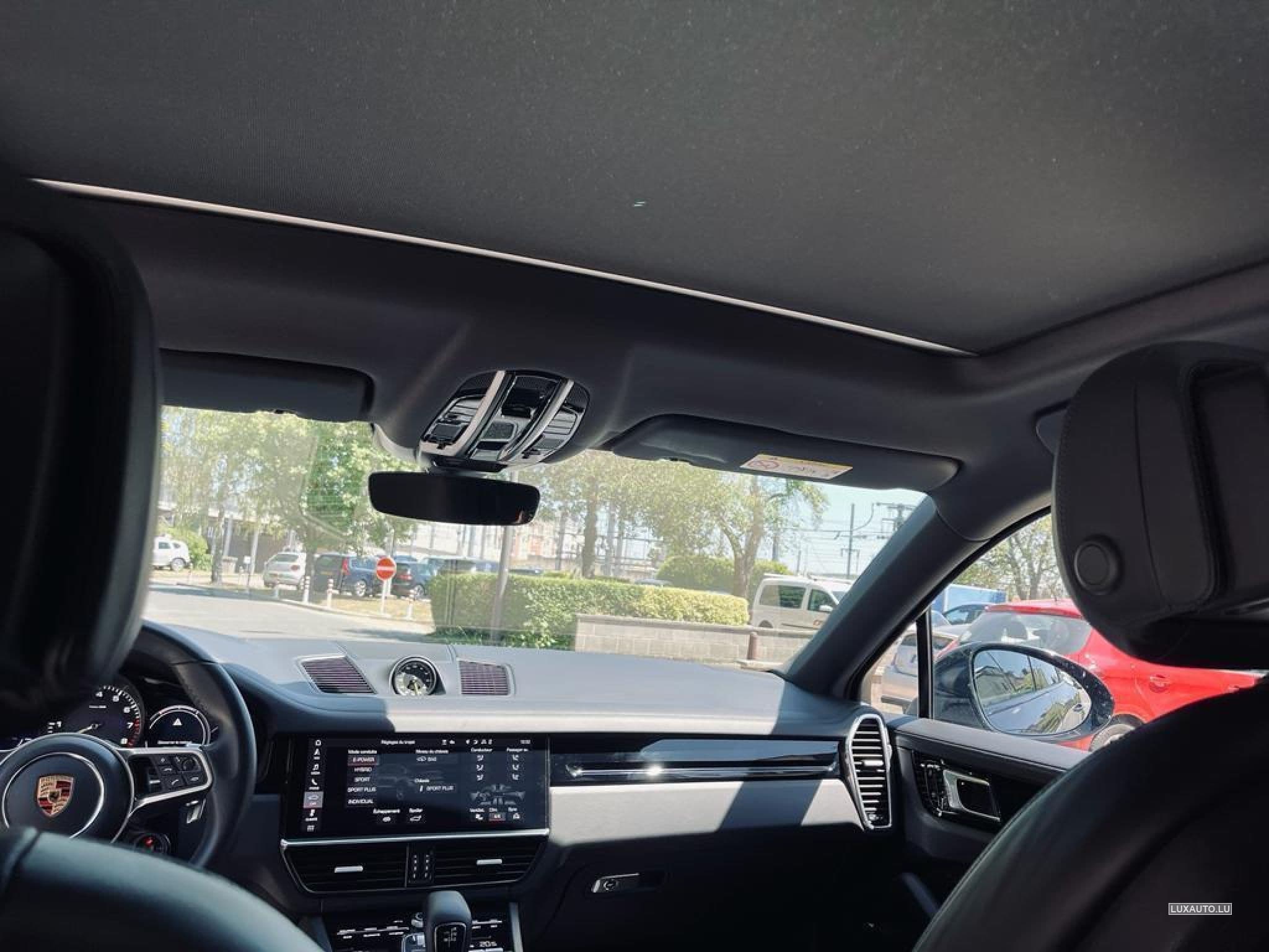 Porsche Cayenne Hybrid (2020) - Photo 2