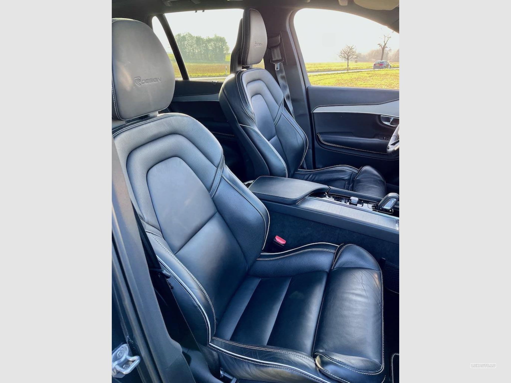 Volvo XC90 T8 Twin Engine R-Design 7 Places (2020) - Photo 12