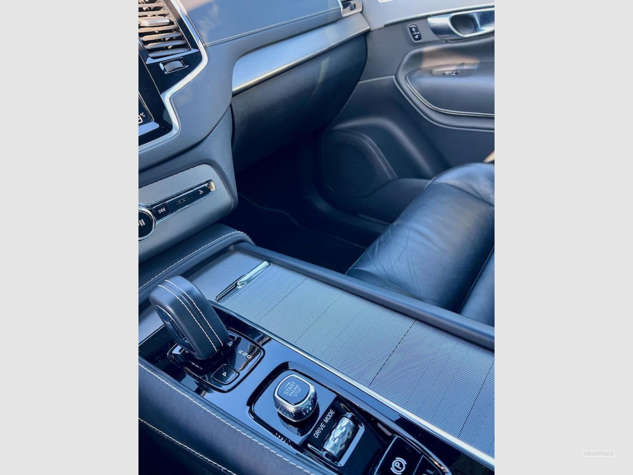 Volvo XC90 T8 Twin Engine R-Design 7 Places (2020) - Photo 6