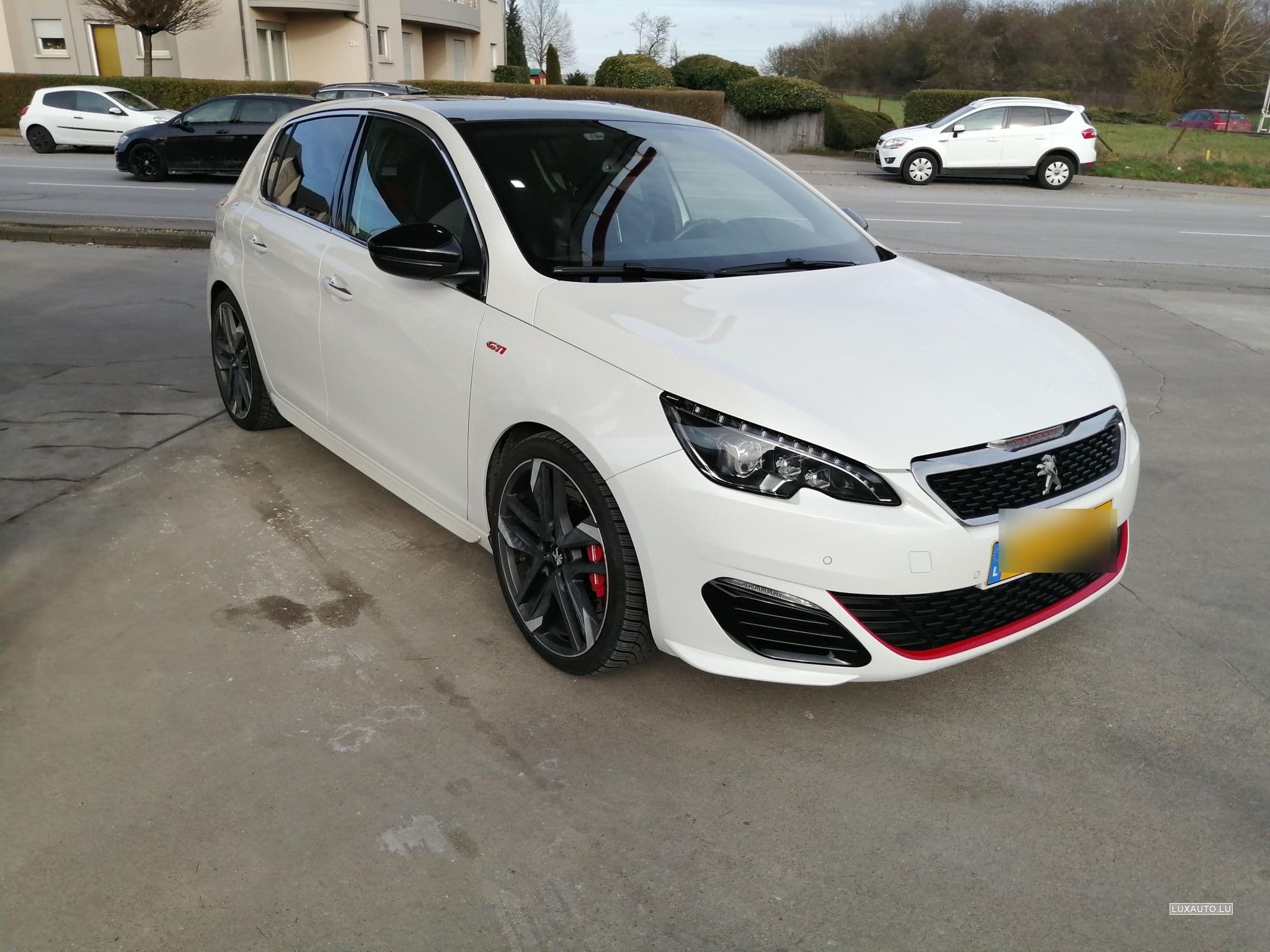 Peugeot 308 GTI 272CV (2016) - Photo 1