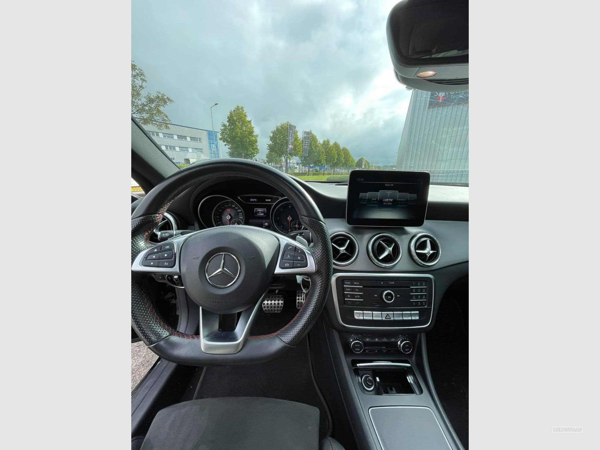Mercedes CLA 220 AMG Line (2016) - Photo 2