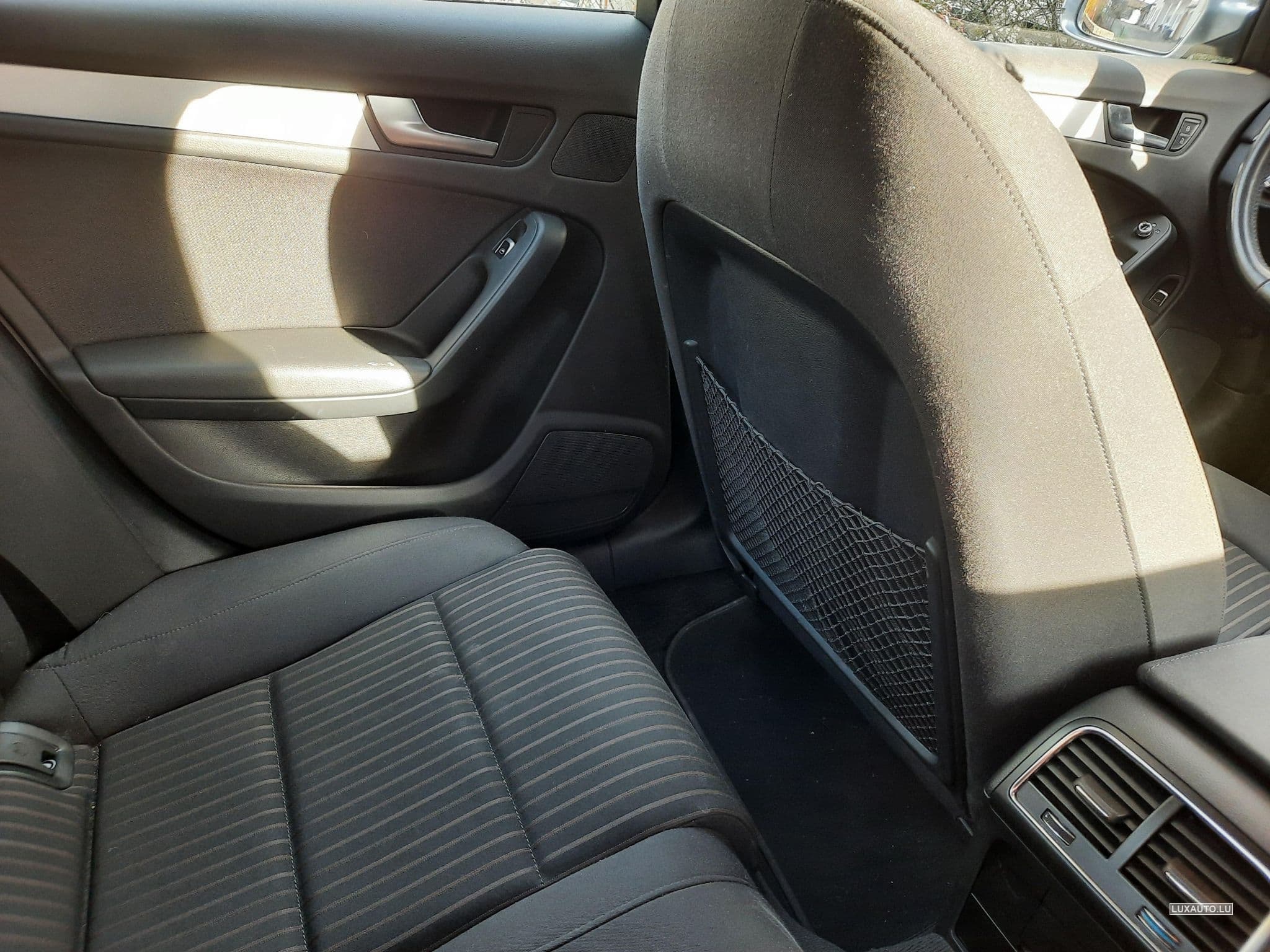 Audi A4 LIMOUSINE (2015) - Photo 3