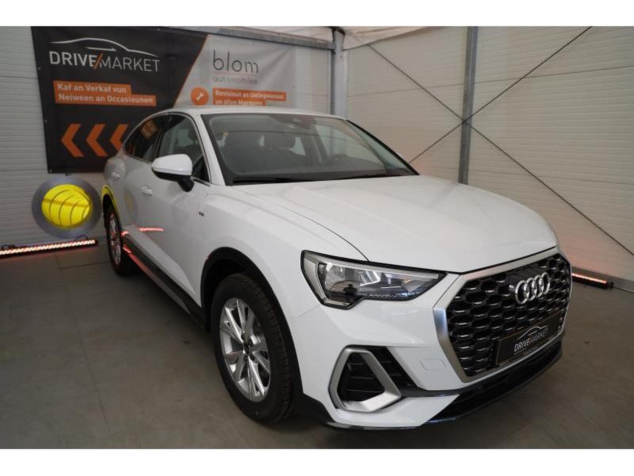 Audi Q3 Sportback S-Line (2023) - Photo 1