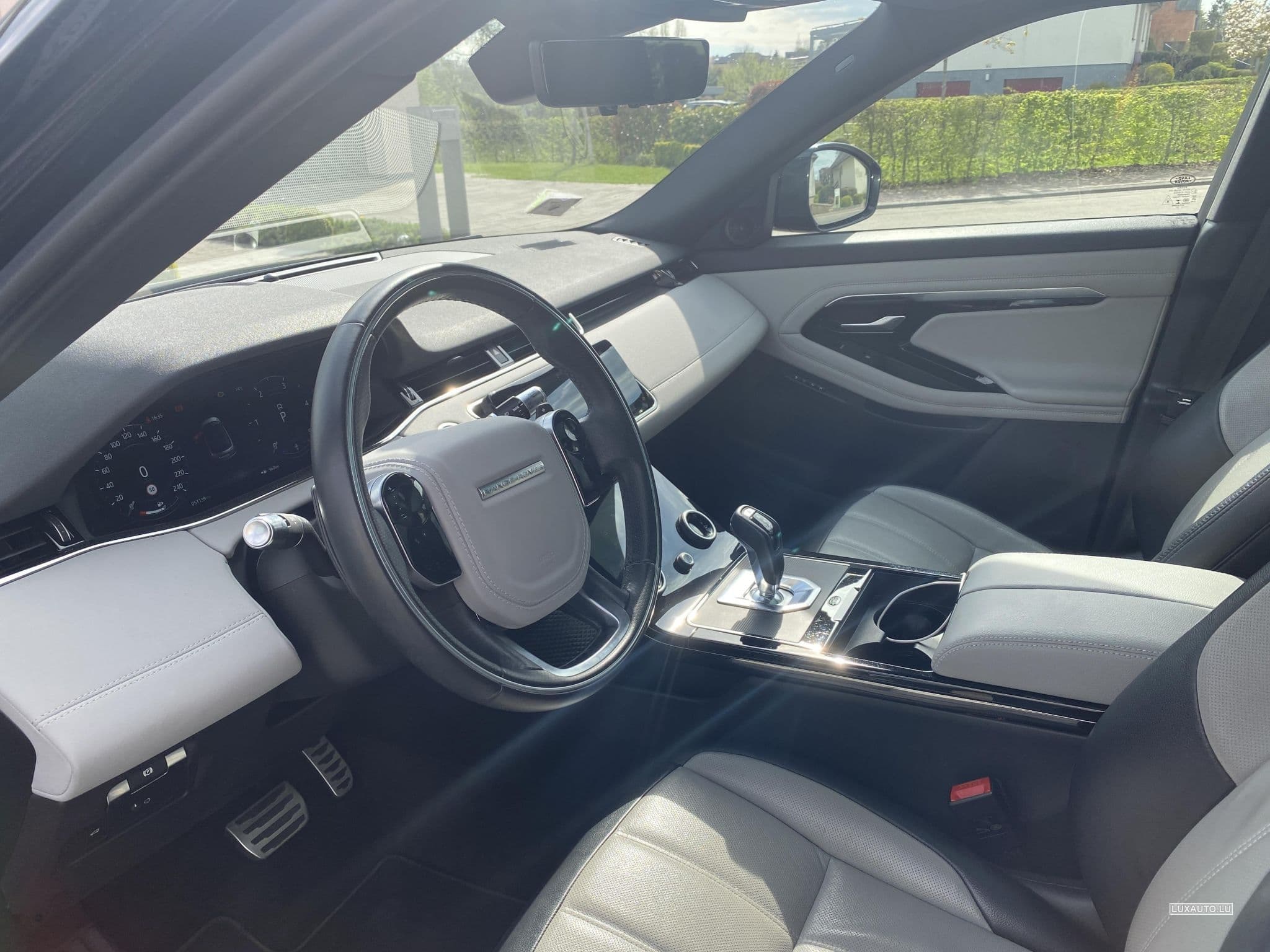Land-Rover Range Rover Evoque D240 R-Dynamic SE AWD (2019) - Photo 2