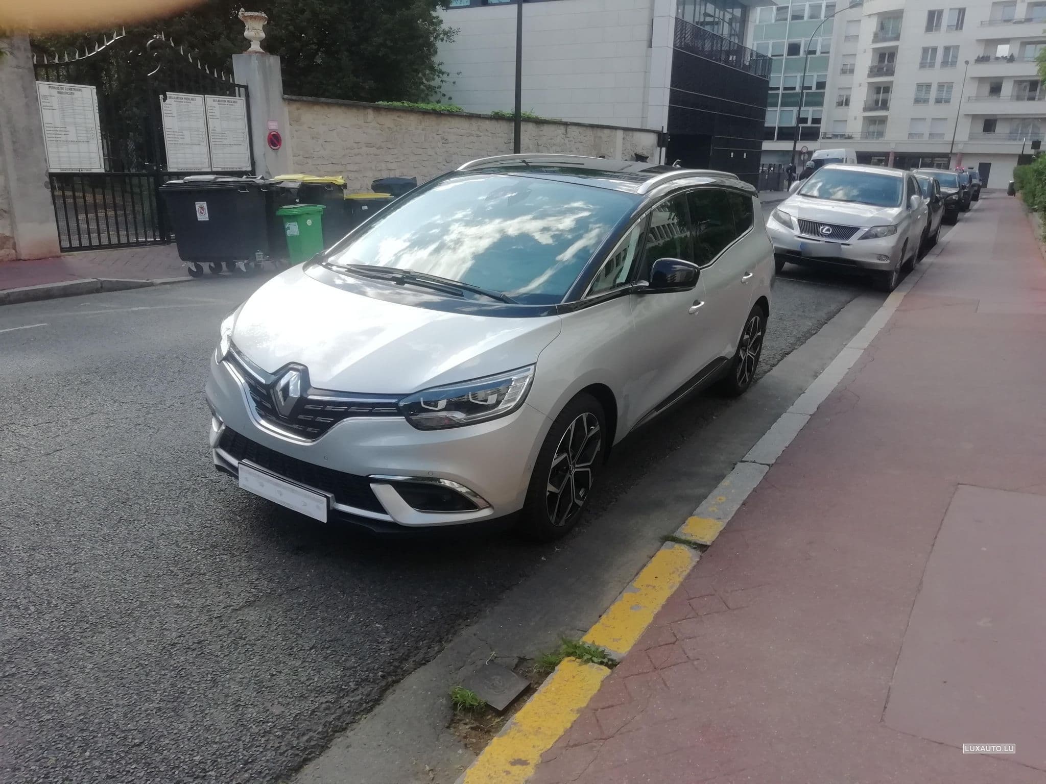 Renault Grand Scenic Intens (2021) - Photo 13