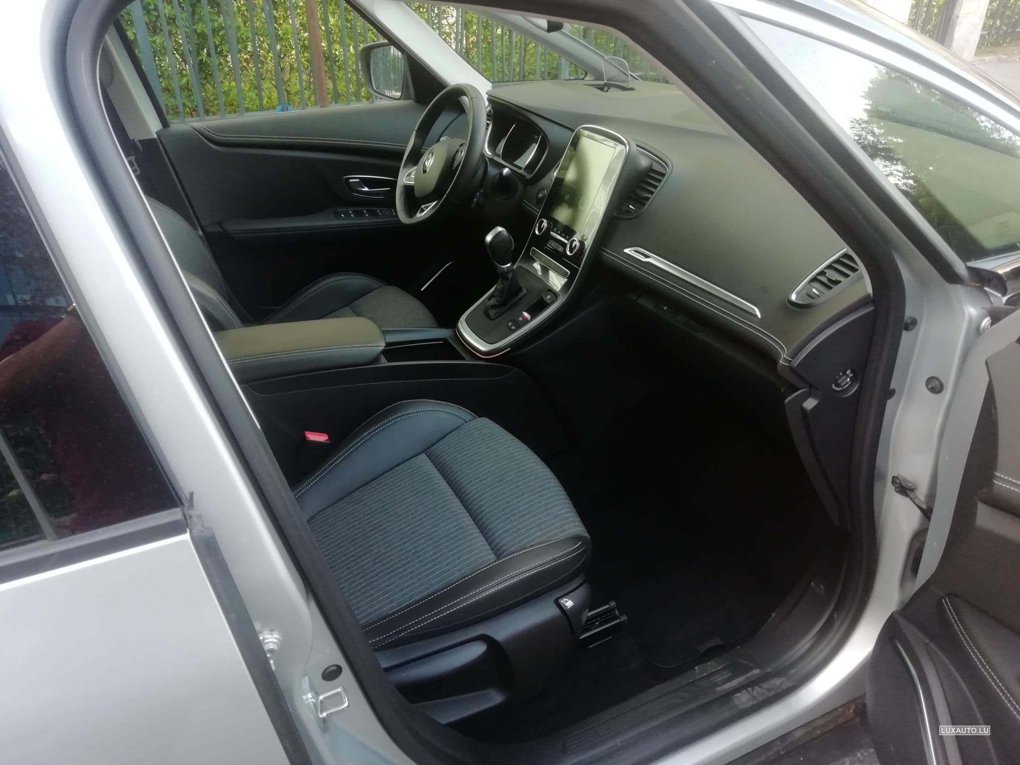 Renault Grand Scenic Intens (2021) - Photo 4