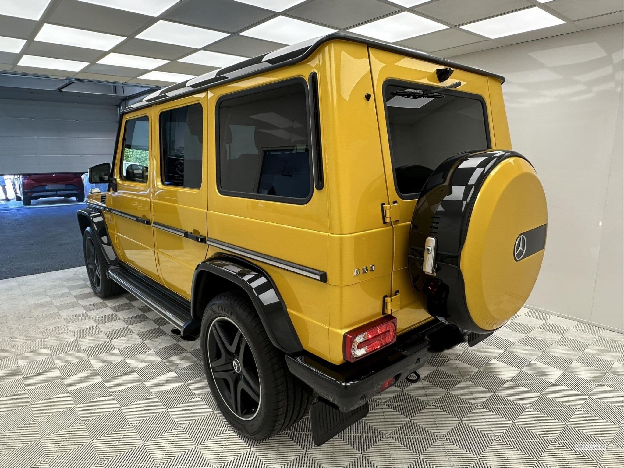 Mercedes G 63 AMG Color Block Solar Beam (2015) - Photo 4