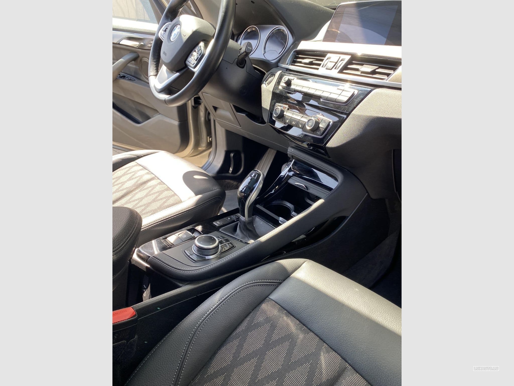 BMW X1 xDrive 18D (2018) - Photo 3