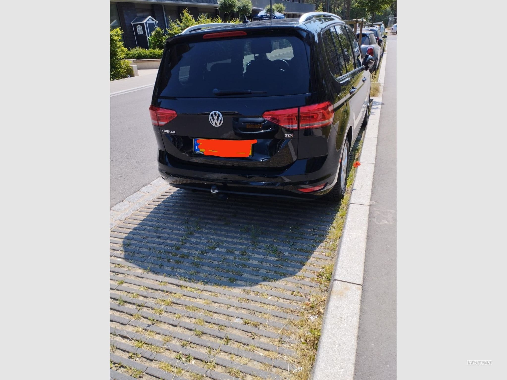 VW Touran (2015) - Photo 3