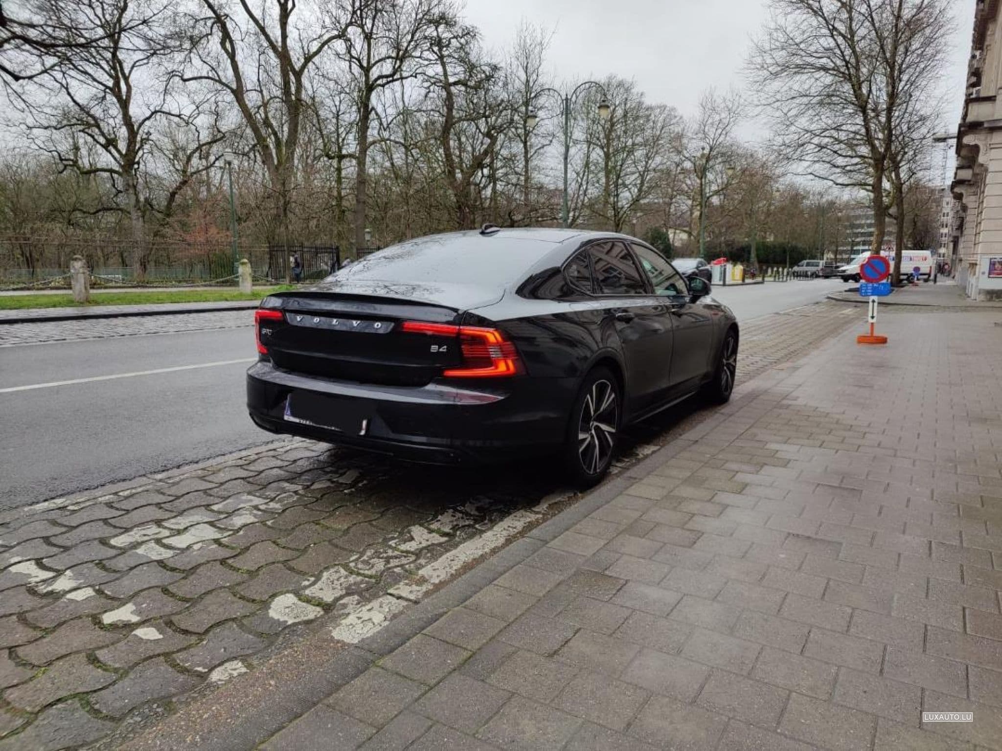 Volvo S90 2022 R-Design, B4 Mild Hybrid, 197 HP,  Automatic (2022) - Photo 10