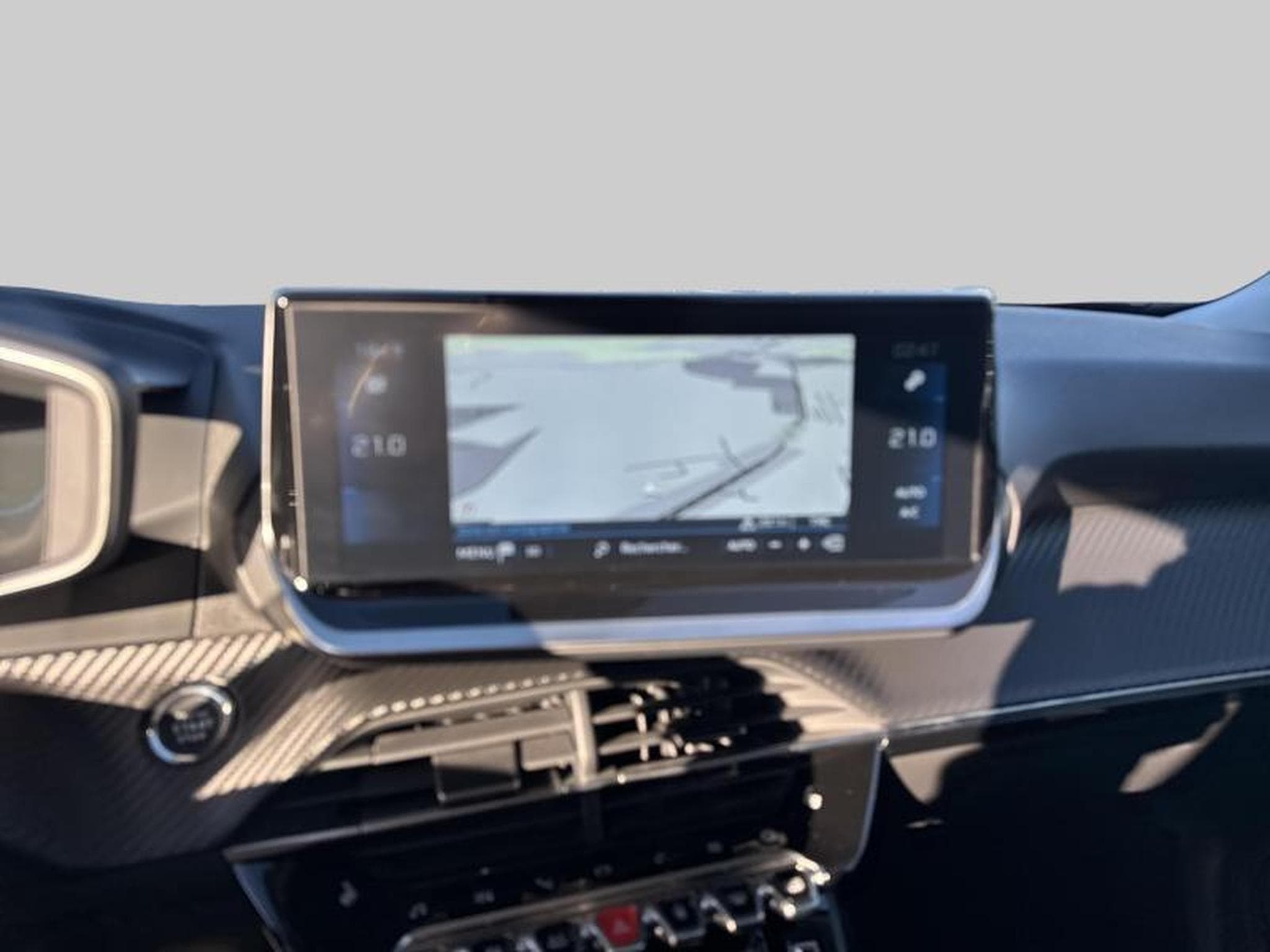 Peugeot 2008 II Allure Pack (2023) - Photo 17