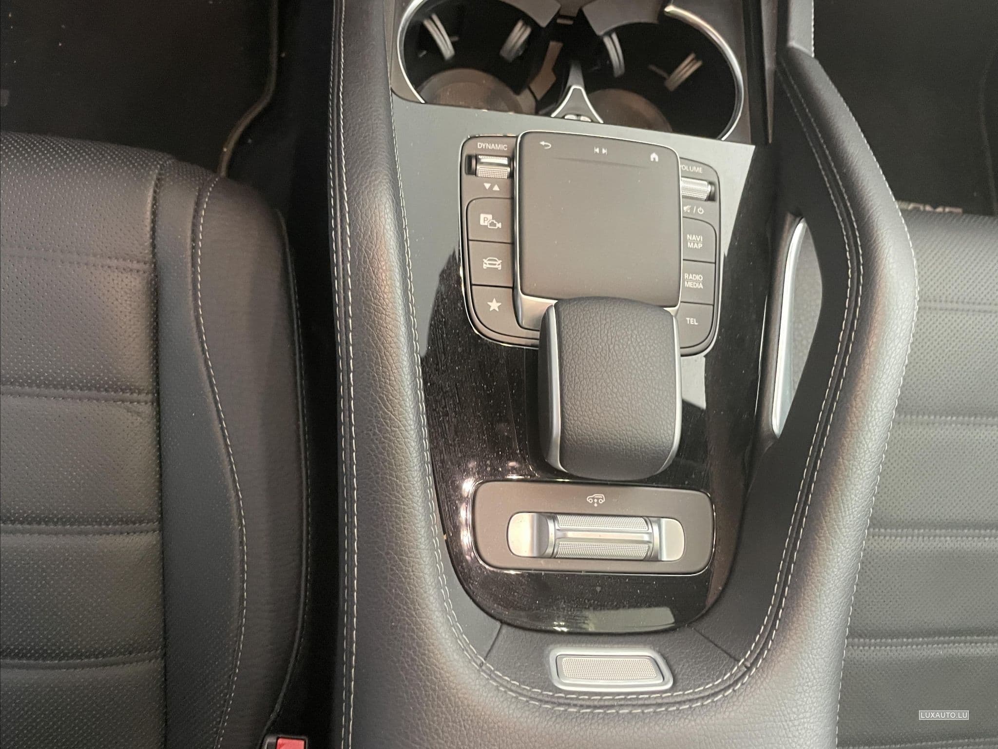 Mercedes GLS 350 4 Motion AMG (2022) - Photo 9