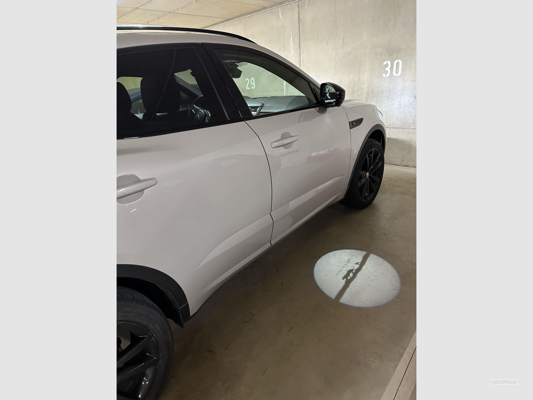 Jaguar E-Pace E-Pace D240 AWD R-Dynamic HSE (2019) - Photo 12