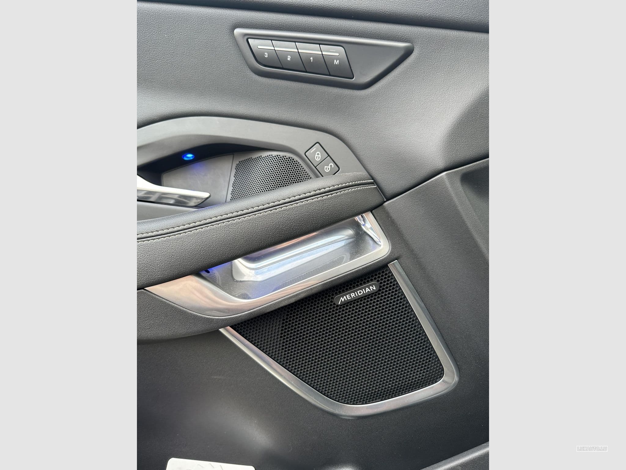 Jaguar E-Pace E-Pace D240 AWD R-Dynamic HSE (2019) - Photo 6