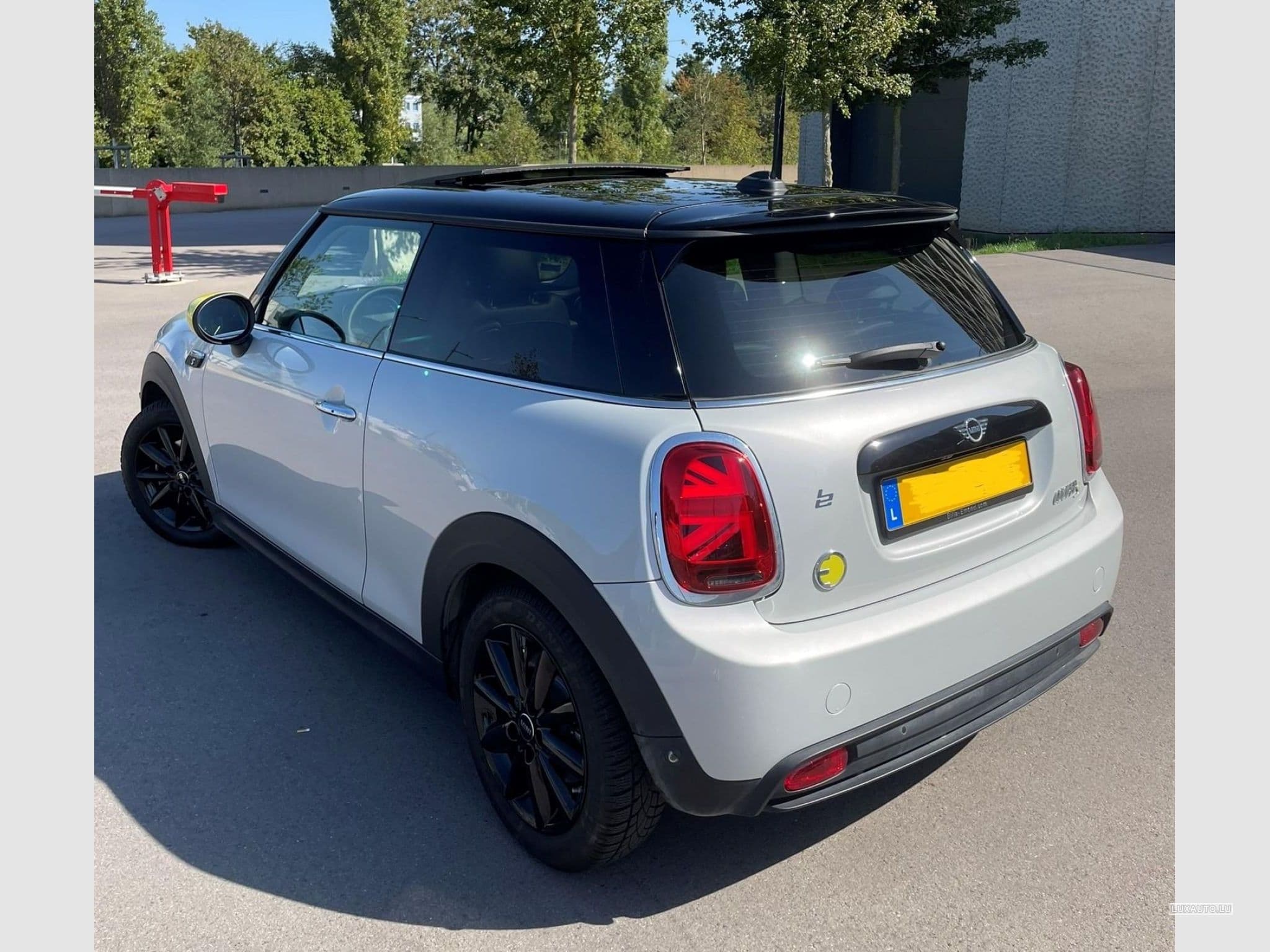Mini Cooper SE (2021) - Photo 2