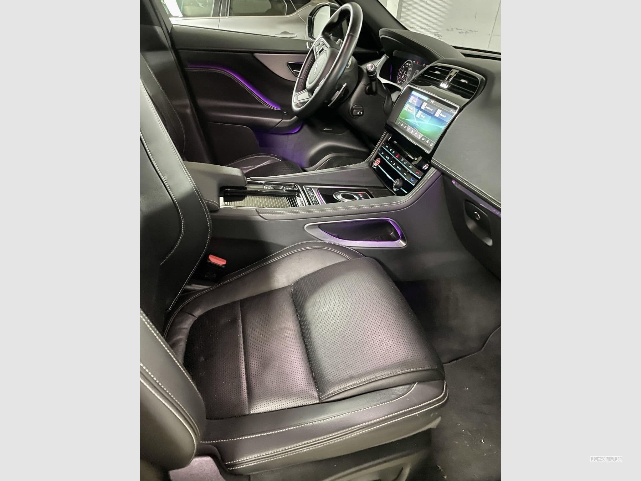 Jaguar F-Pace 180ch 20d Aut. AWD Chequered Flag (2021) - Photo 5
