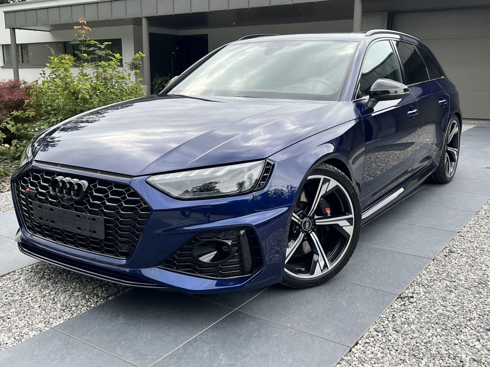 Audi RS4 (2022) - Photo 1
