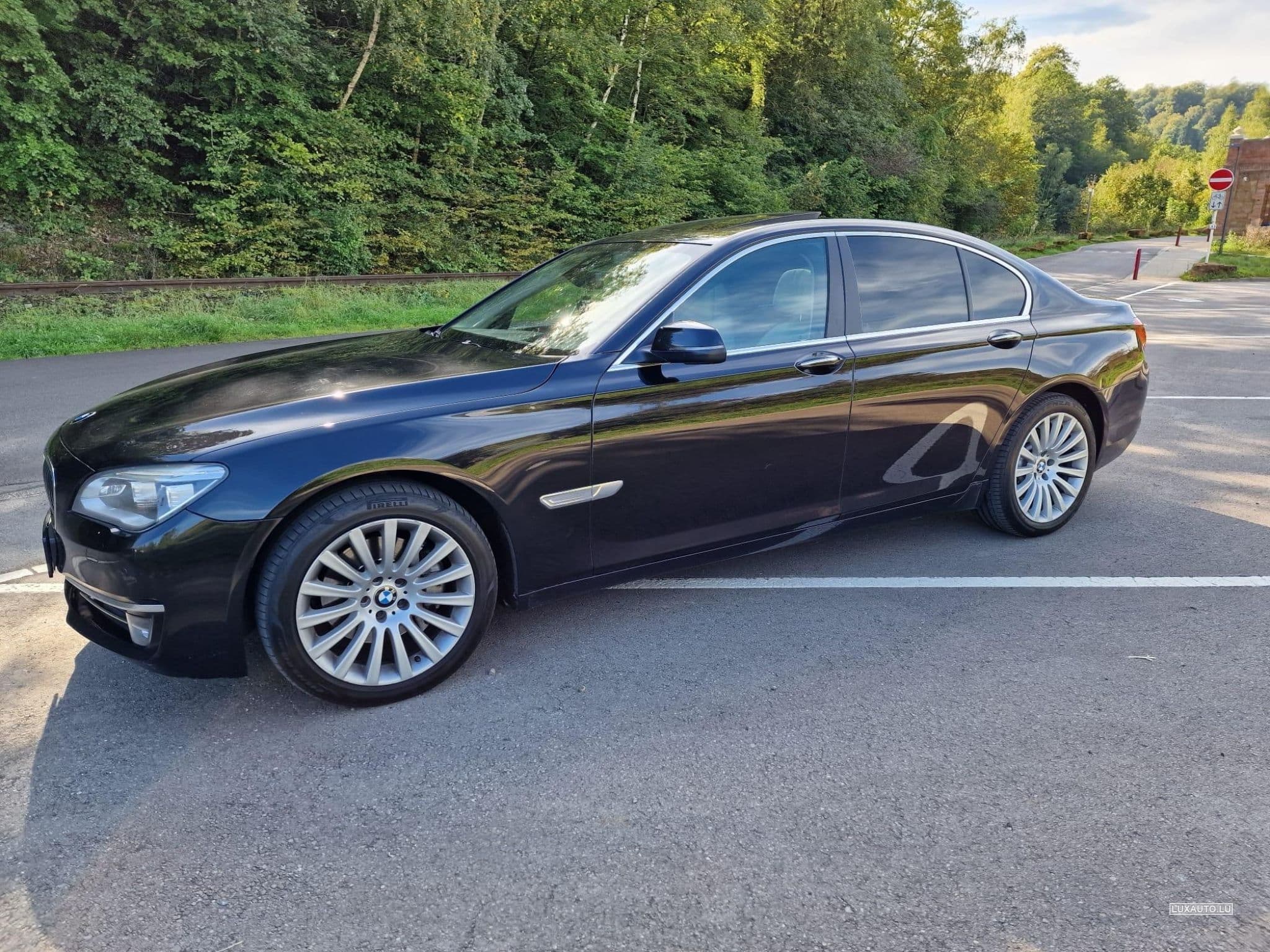 BMW 730 (2012) - Photo 2