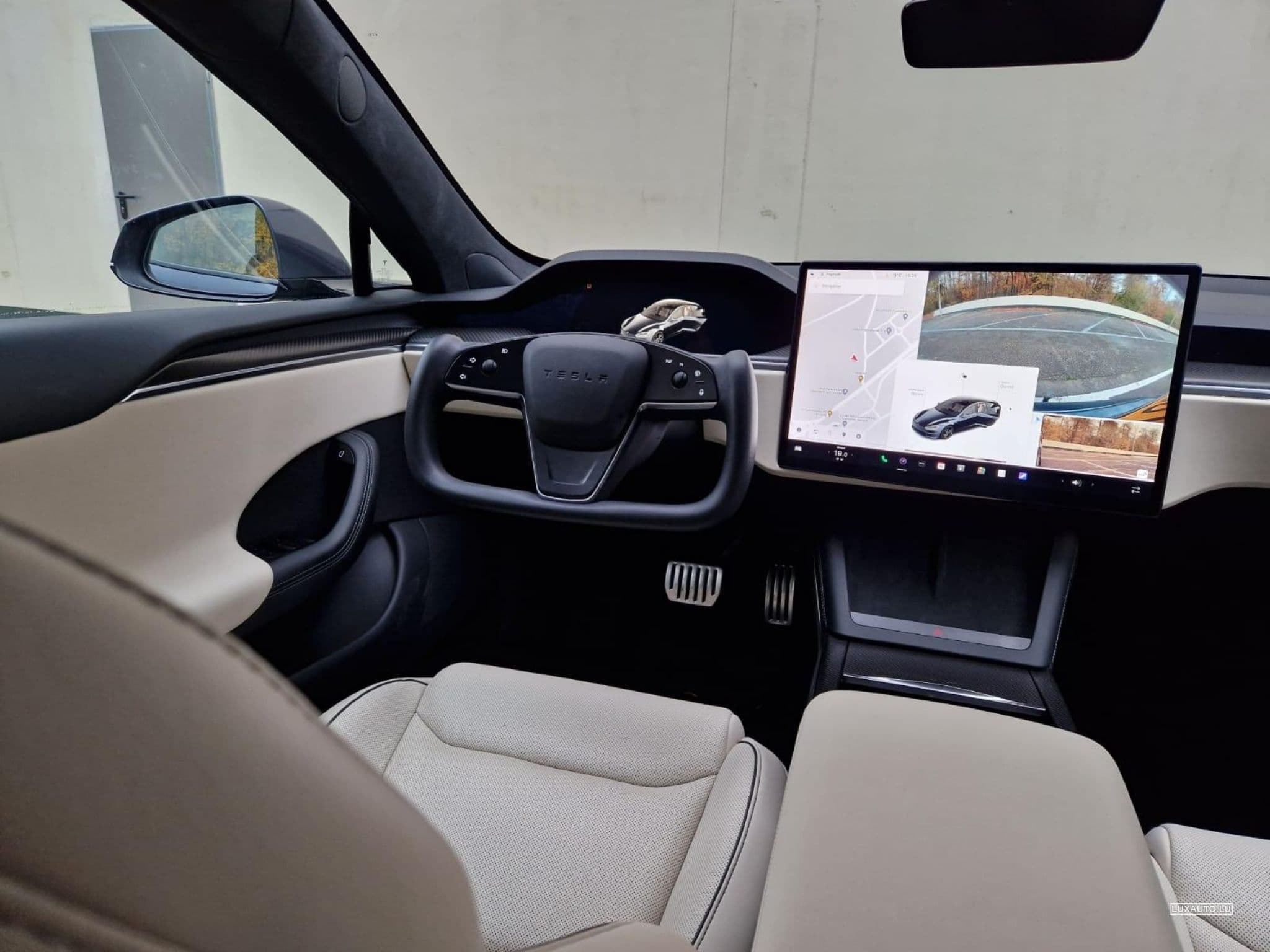 Tesla Model S Plaid (2023) - Photo 5