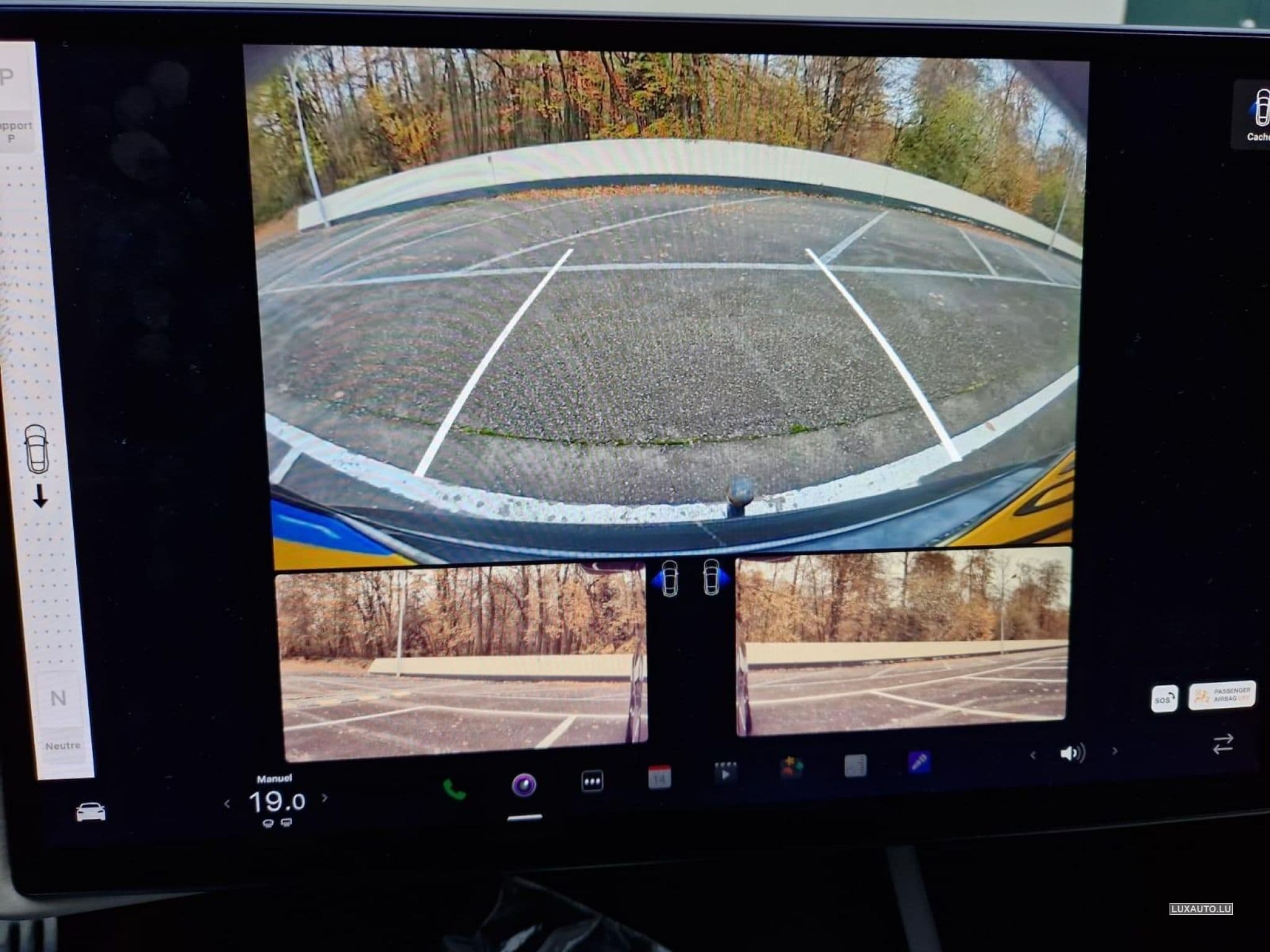 Tesla Model S Plaid (2023) - Photo 9