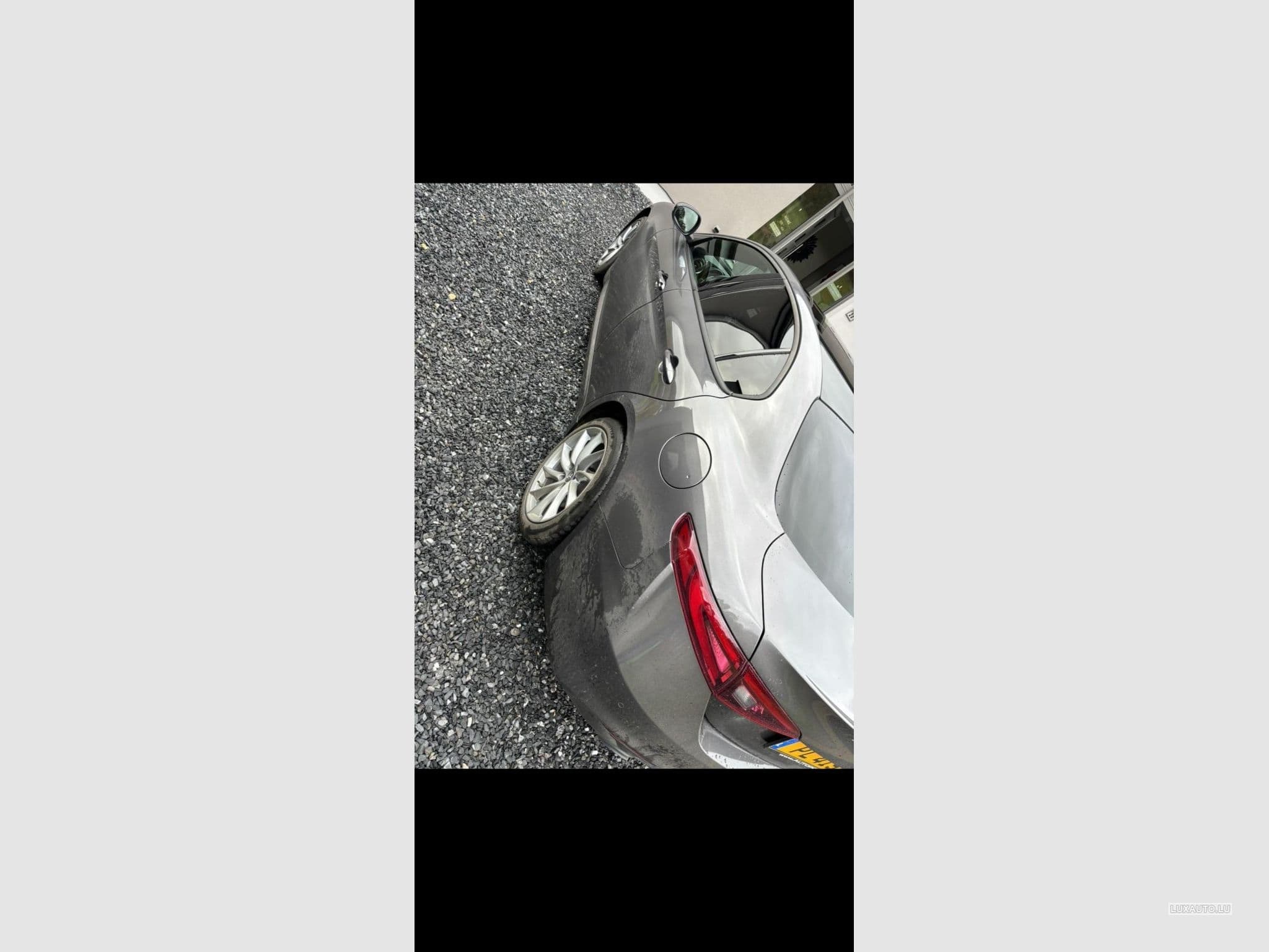 Alfa-Romeo Giulia MY22 Sprint 2.0 TB 200 AT (2022) - Photo 2