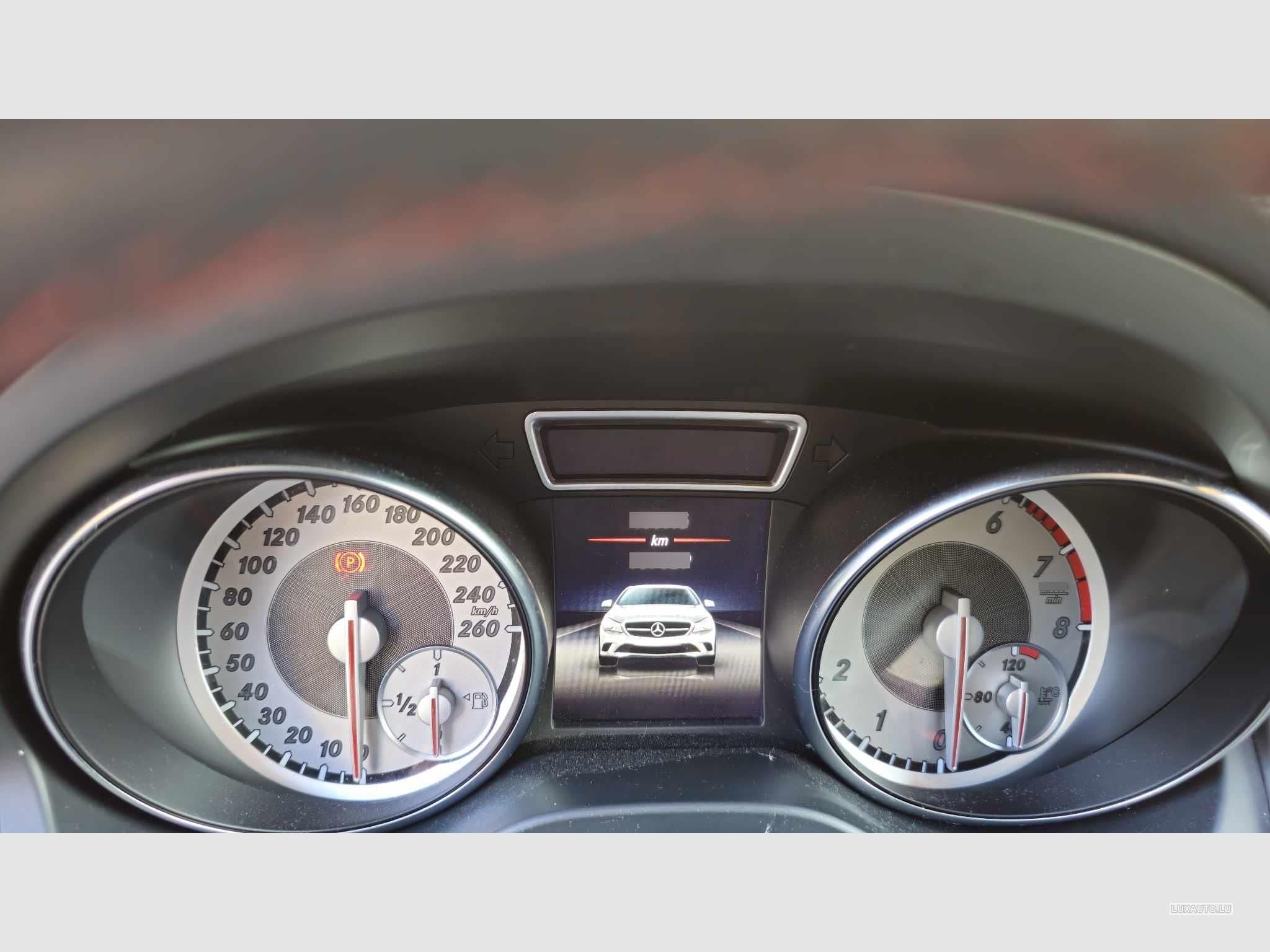 Mercedes CLA 200 Amg line (2015) - Photo 9
