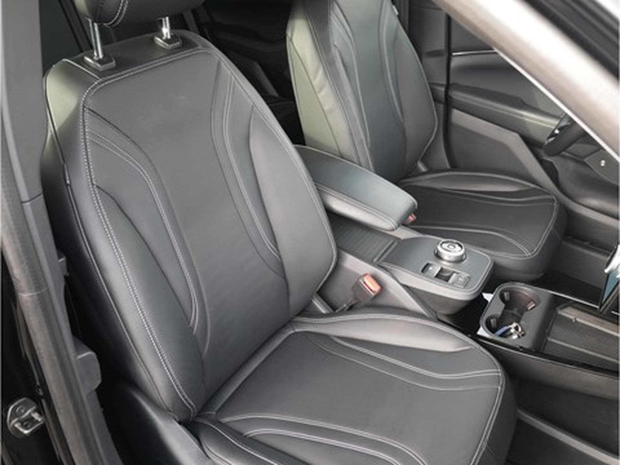 Ford Mustang Mach-E RWD 76kWh Standard Range 258ch/190kW - A1 (2021) - Photo 3