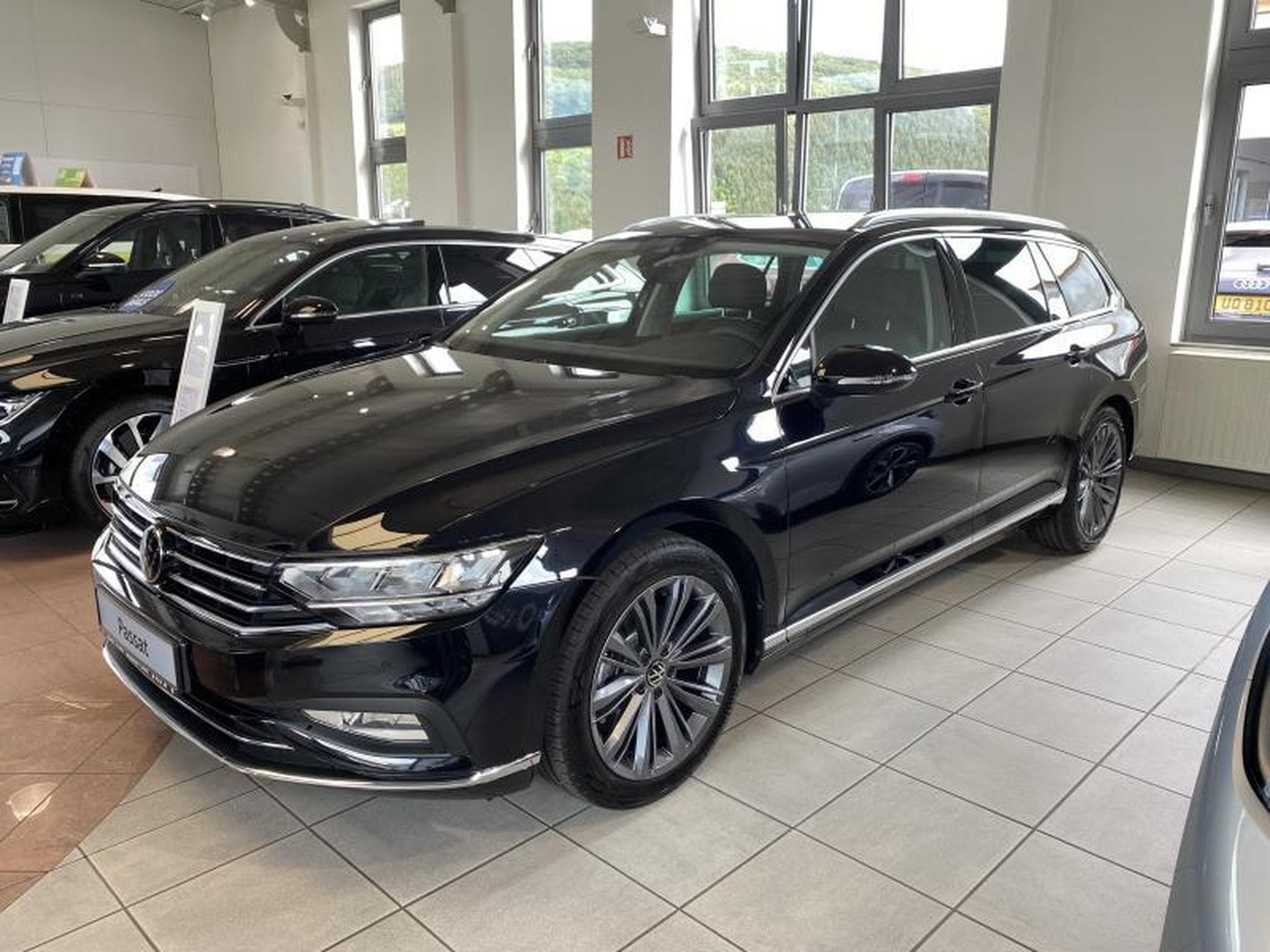 VW Passat Elegance (2024) - Photo 1