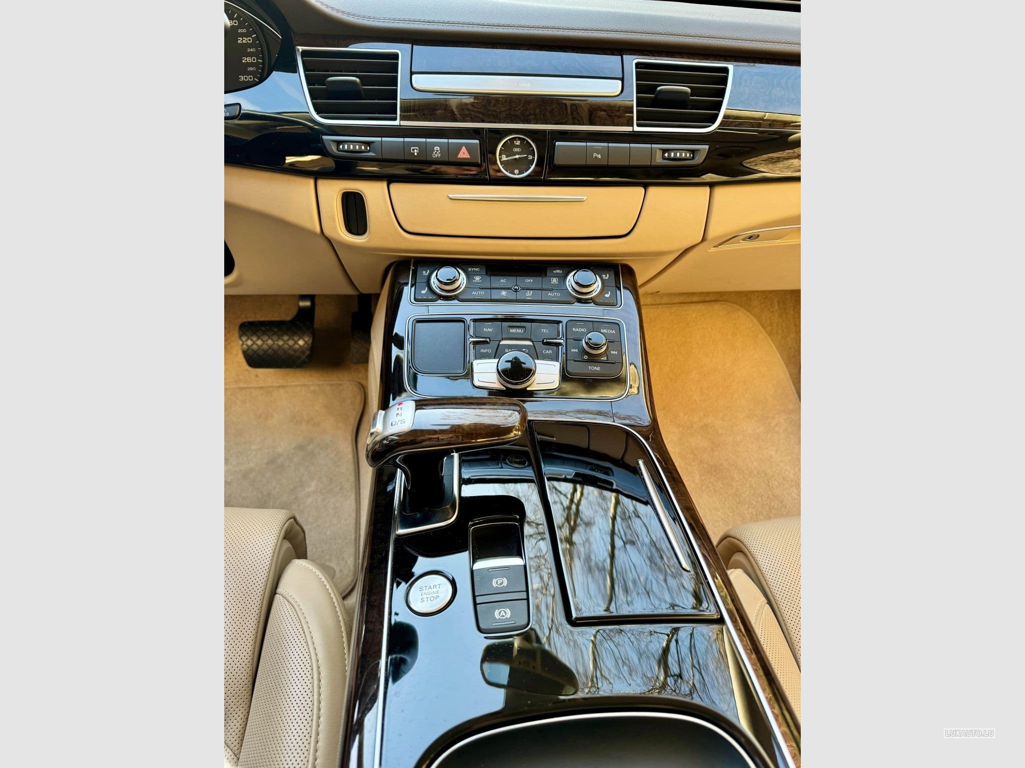 Audi A8 4.2 FSI Quattro Tiptronic (2010) - Photo 13