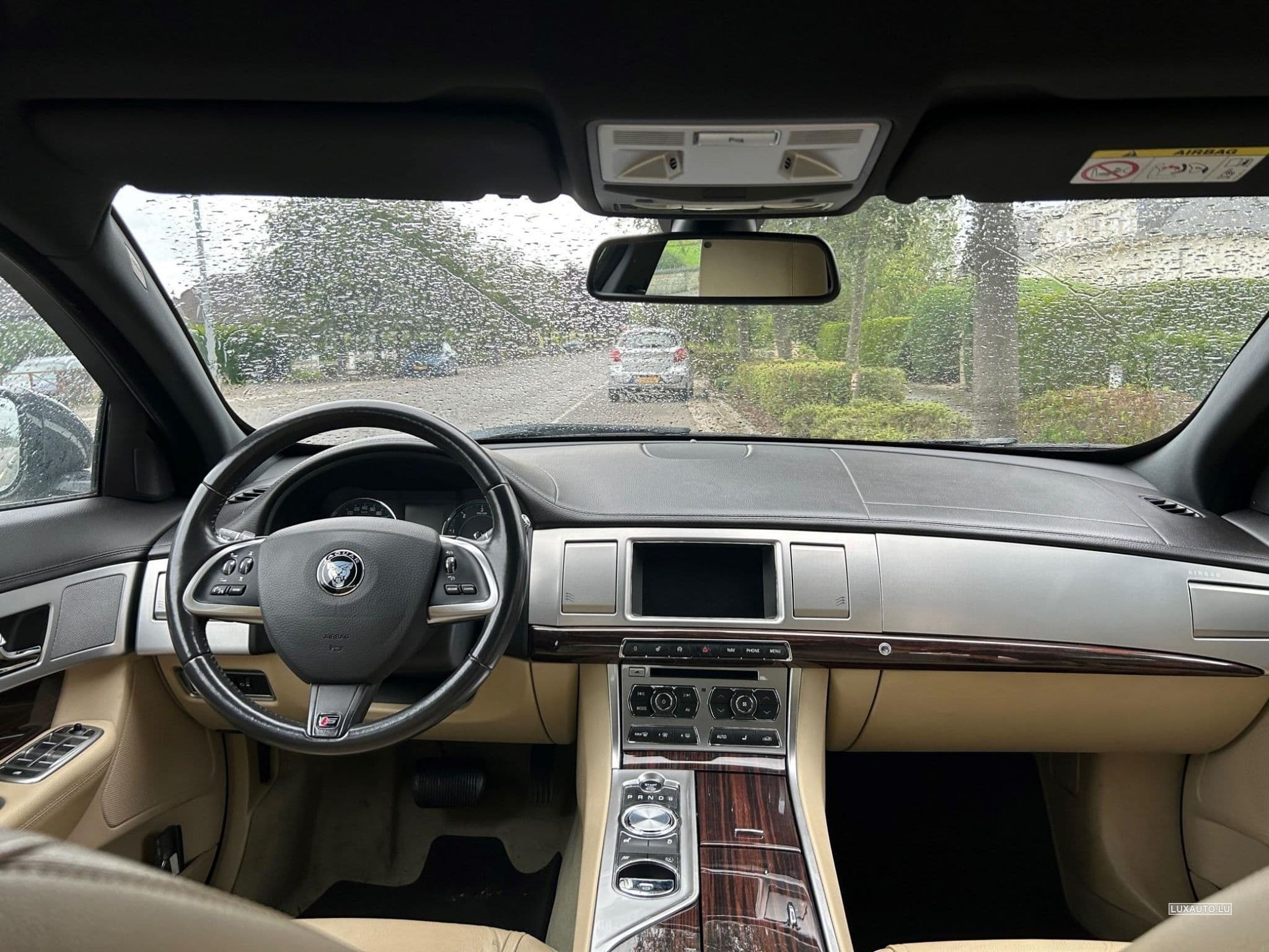 Jaguar XF XF 3.0 V6D 275PS (2014) - Photo 8