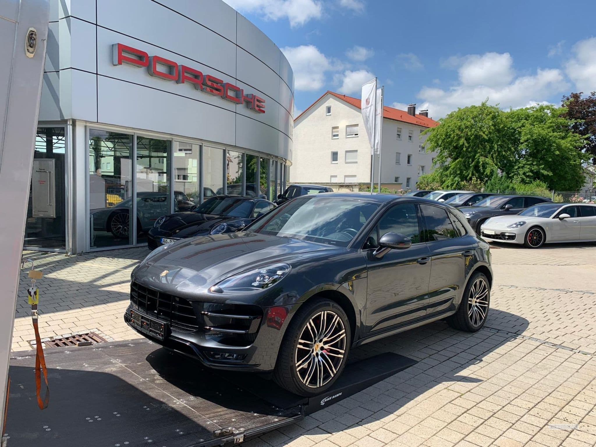Porsche Macan Turbo (2017) - Photo 1
