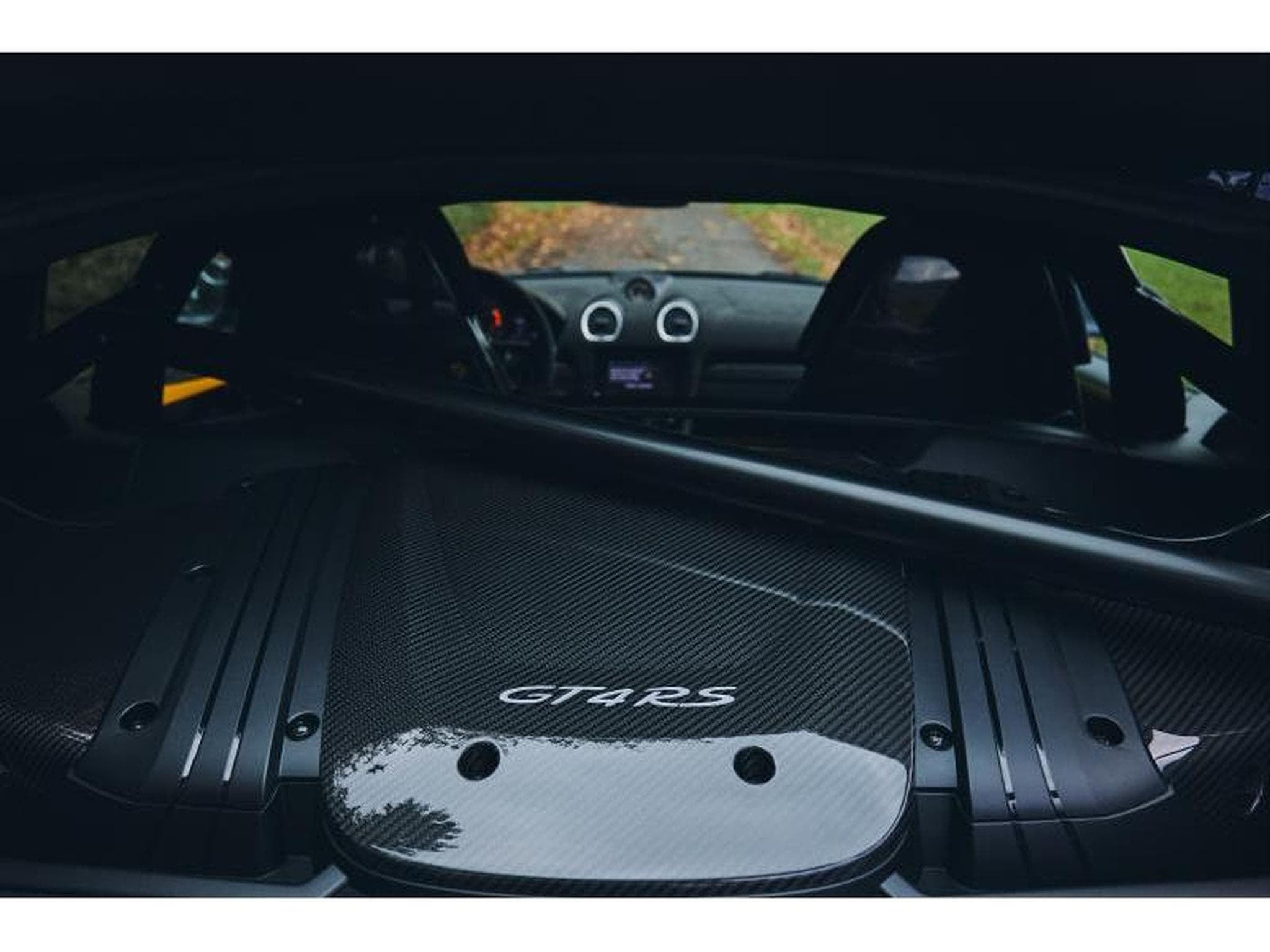 Porsche Cayman GT4 RS Weissach (2023) - Photo 18