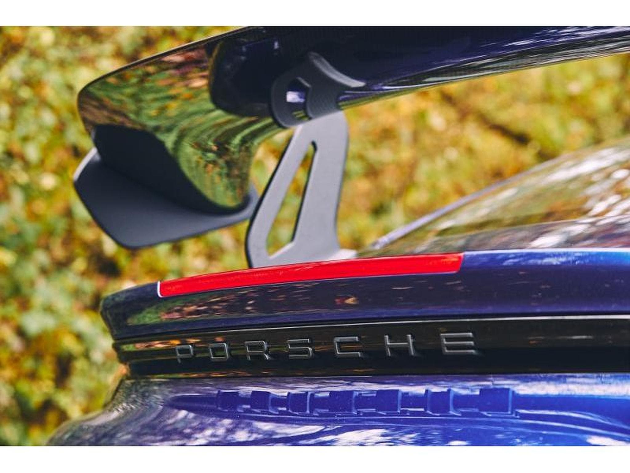 Porsche Cayman GT4 RS Weissach (2023) - Photo 31