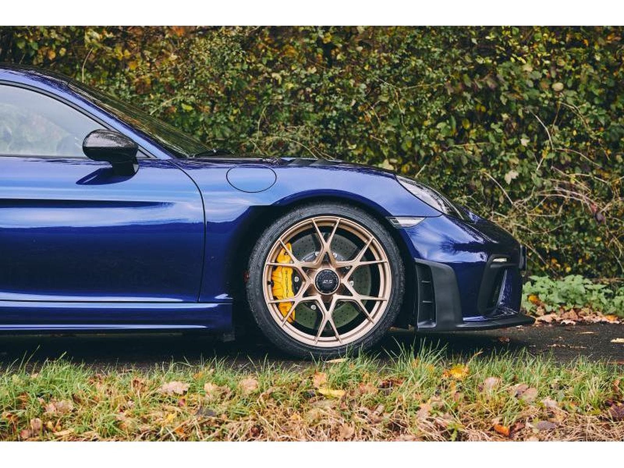 Porsche Cayman GT4 RS Weissach (2023) - Photo 36