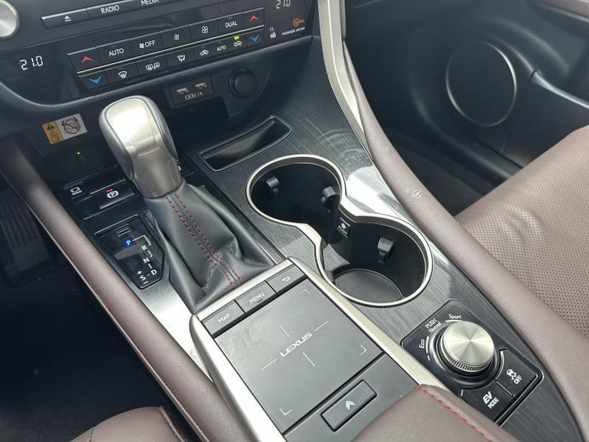 Lexus RX Executive Line (2022) - Photo 13