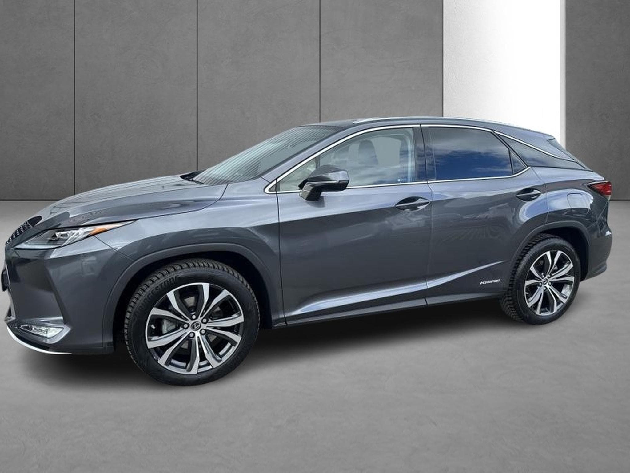 Lexus RX Executive Line (2022) - Photo 2
