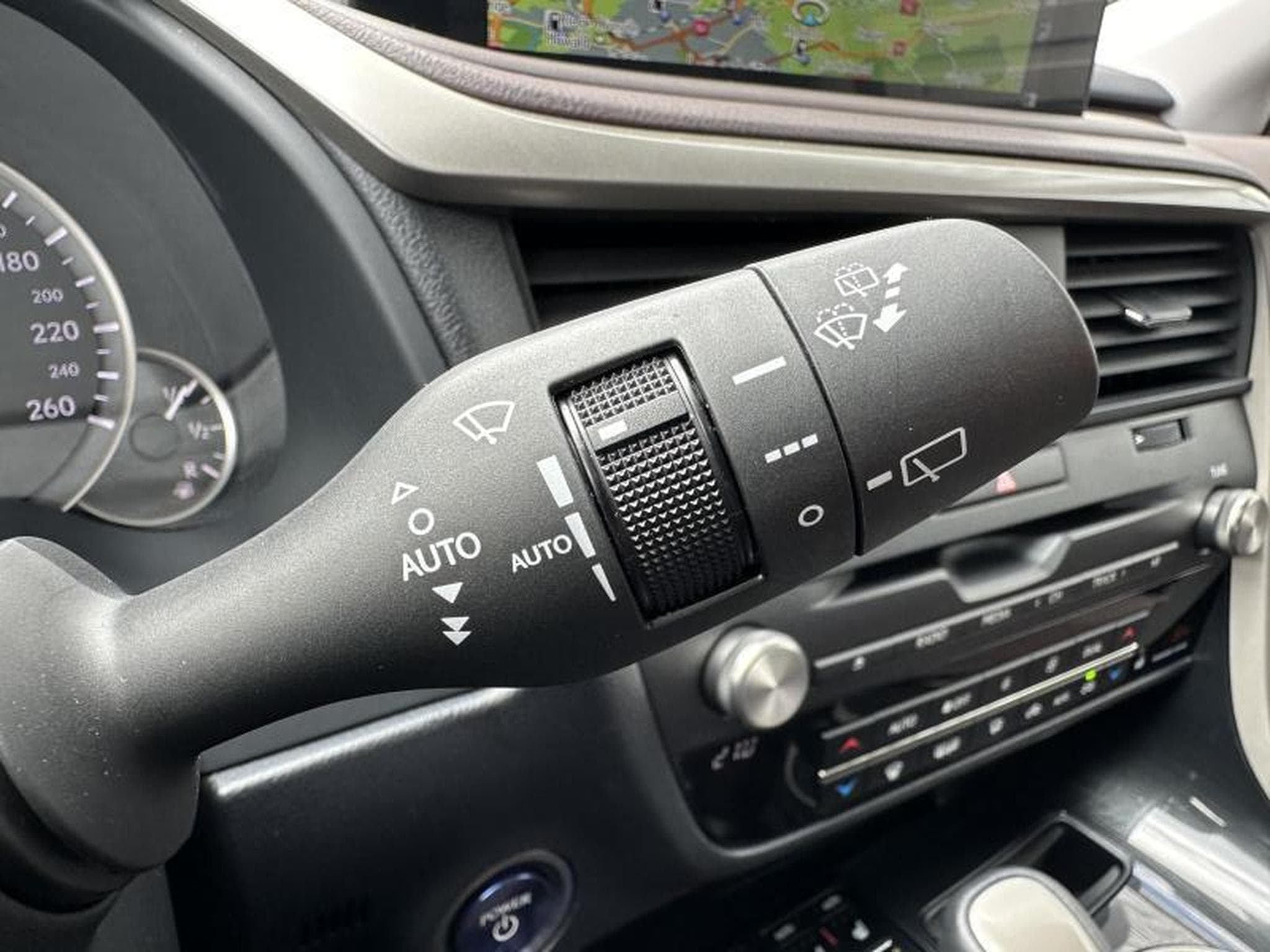 Lexus RX Executive Line (2022) - Photo 20